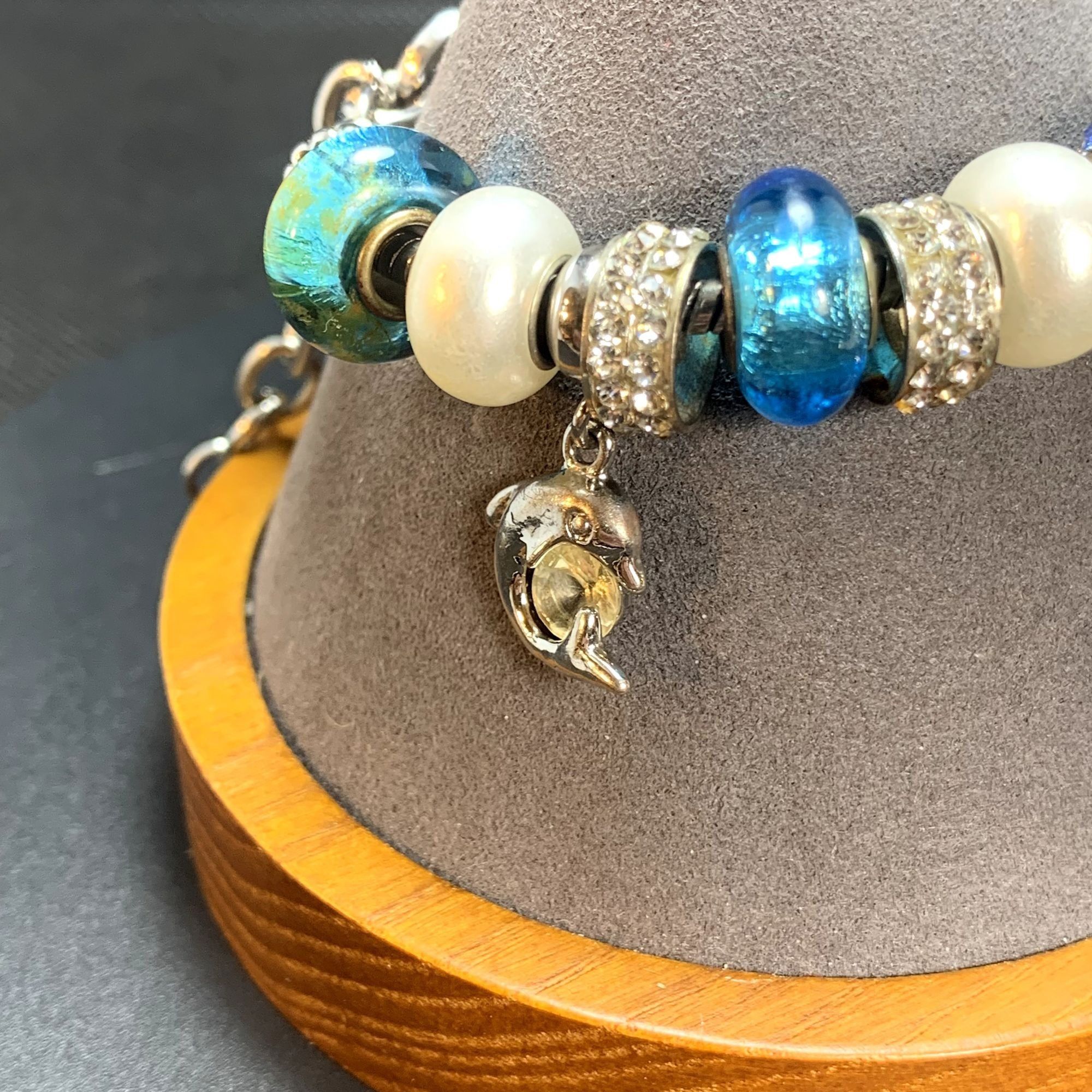 Other Silvertone Slide Charm Bracelet Blue Crystal Blue & White Sl Size ONE SIZE - 5 Thumbnail