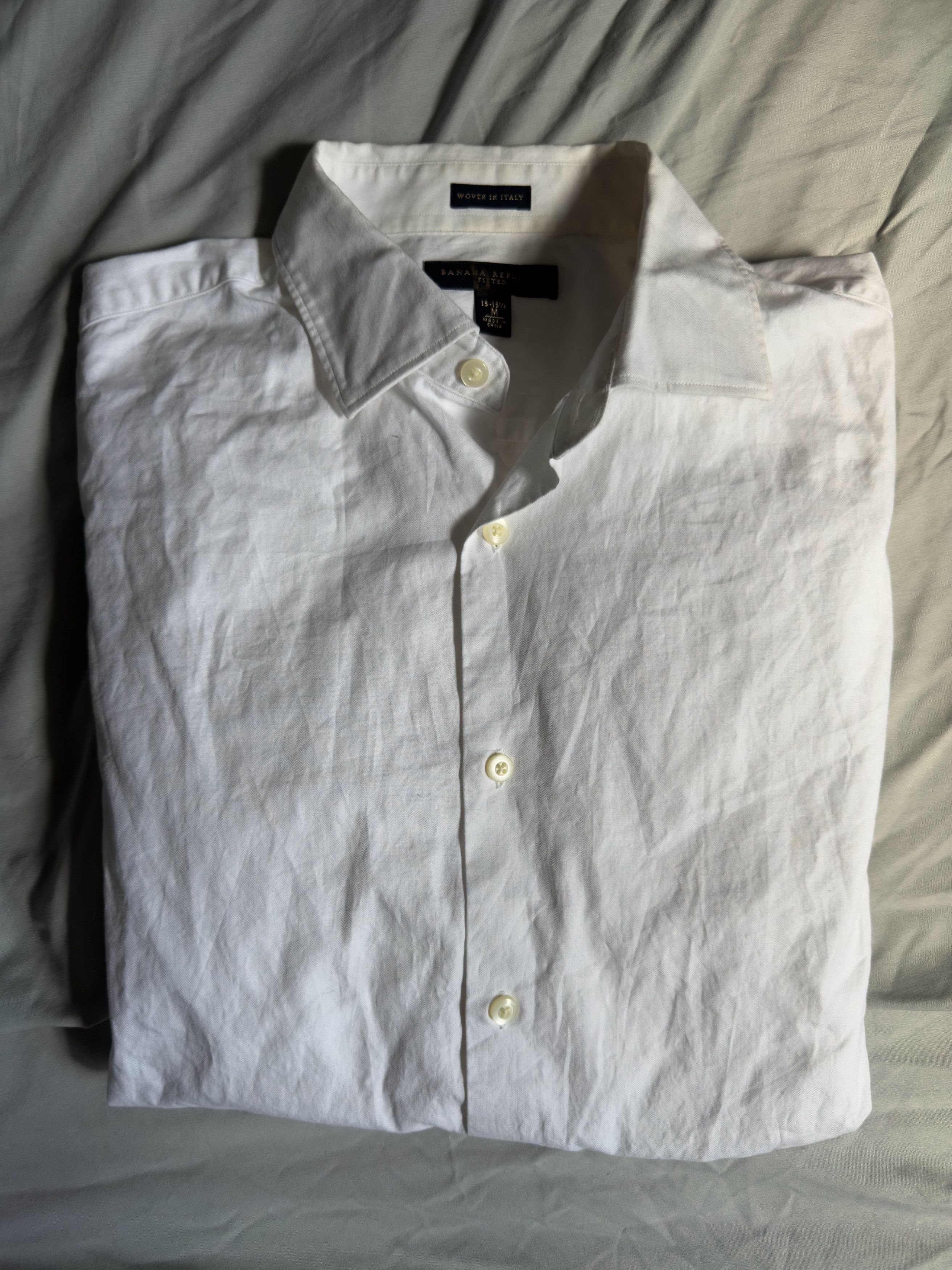 Banana Republic Banana Republic button up fitted shirt medium WHITE $89.50 Size US M / EU 48-50 / 2 - 1 Thumbnail