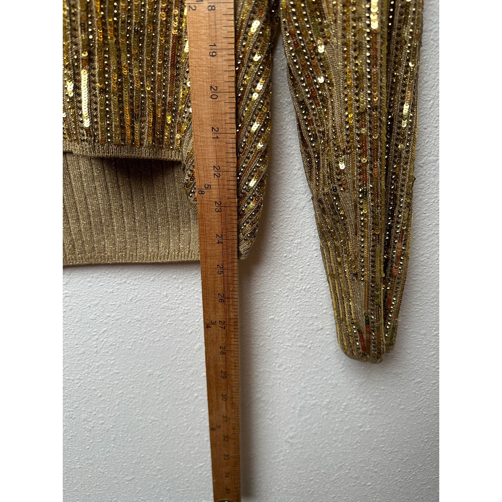 Gucci Gucci Sweater Gold Womens US M Sequin Turtleneck Size M / US 6-8 / IT 42-44 - 15 Thumbnail
