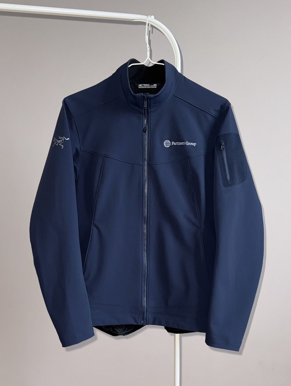 Arc'teryx Arc'teryx Epsilon LT Jacket Corporate Zip Parnters Group Size M / US 6-8 / IT 42-44 - 2 Thumbnail