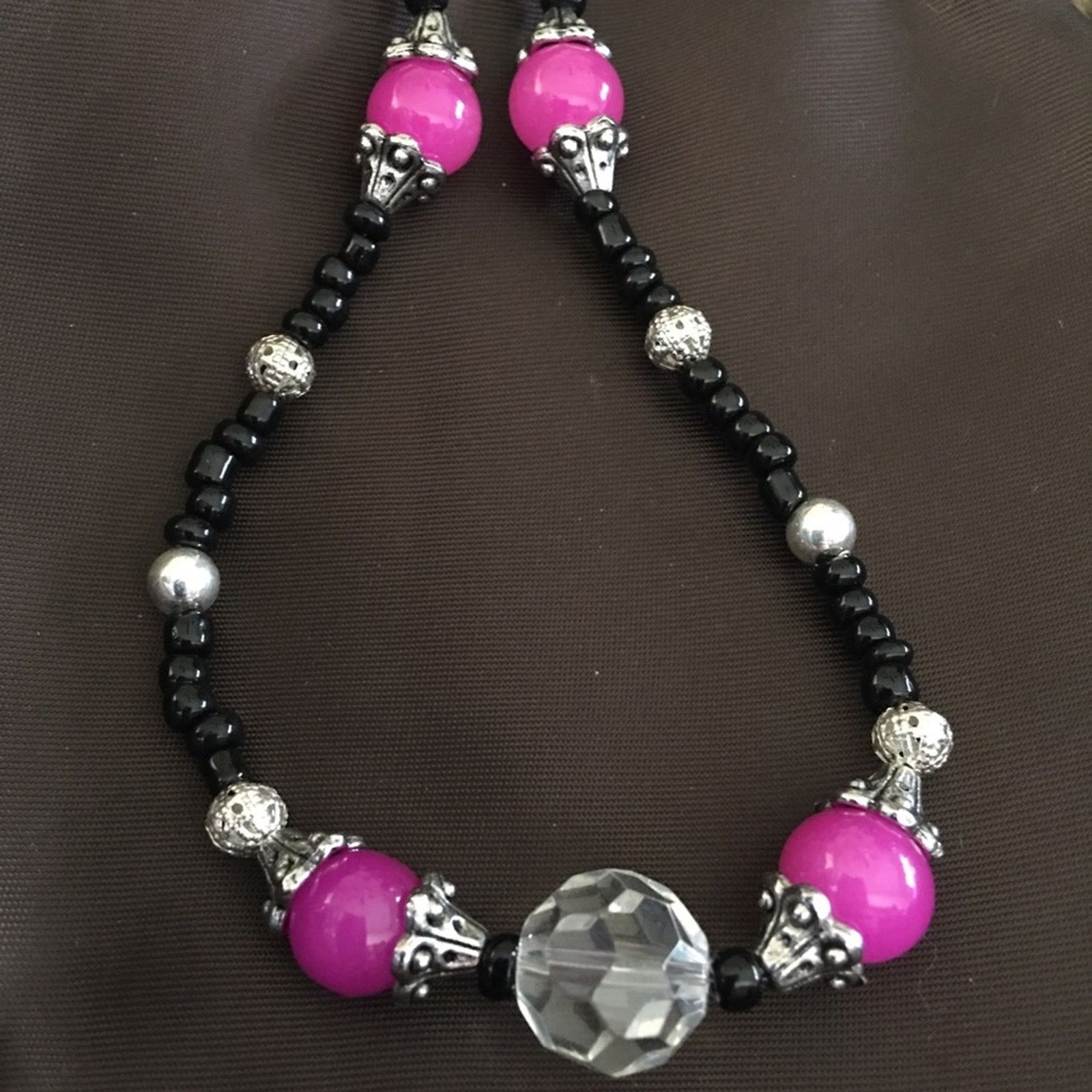 Handmade Artisan Hot pink pearl seed bead necklace Size ONE SIZE - 6 Thumbnail