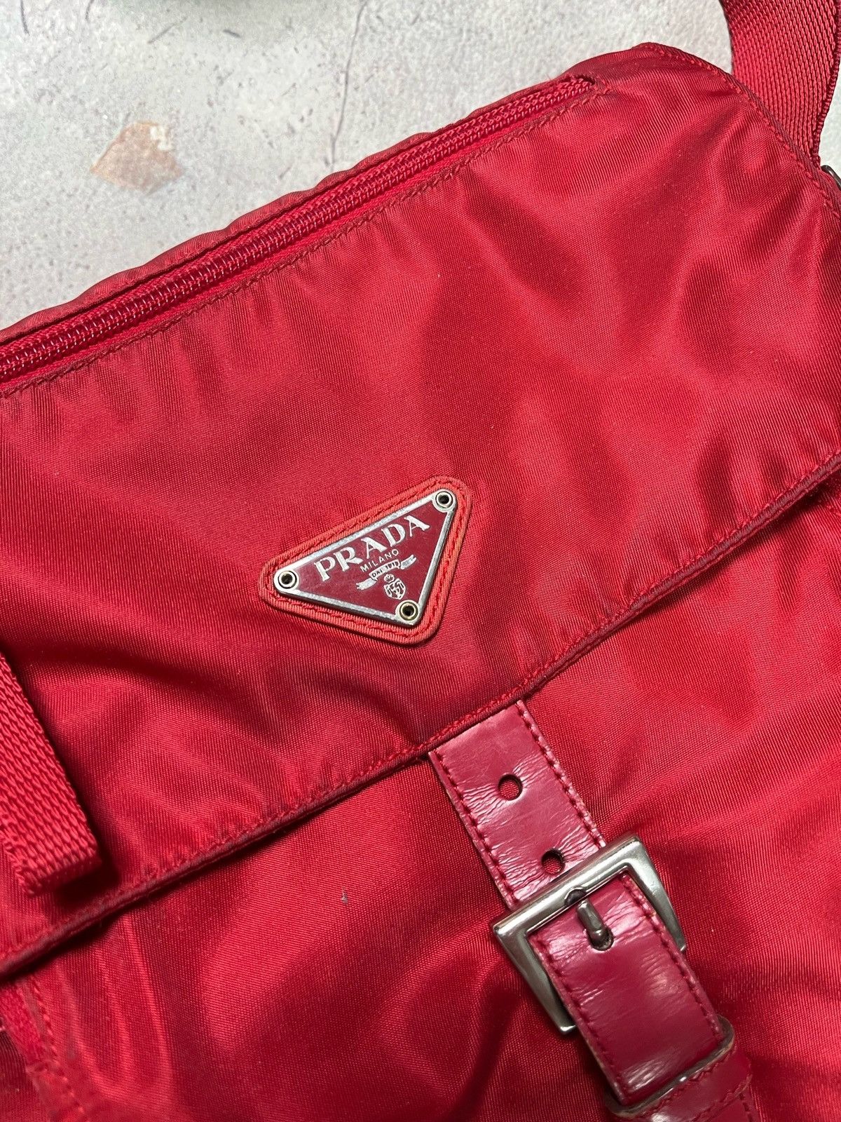 Prada Authentic PRADA Shoulder Bag Size ONE SIZE - 3 Thumbnail