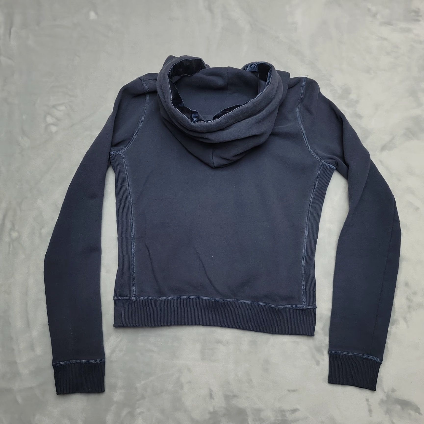 Abercrombie & Fitch VINTAGE Abercrombie & Fitch Hoodie Womens L Blue Cropped Hooded Sweatshirt Y2K Size L / US 10 / IT 46 - 7 Thumbnail