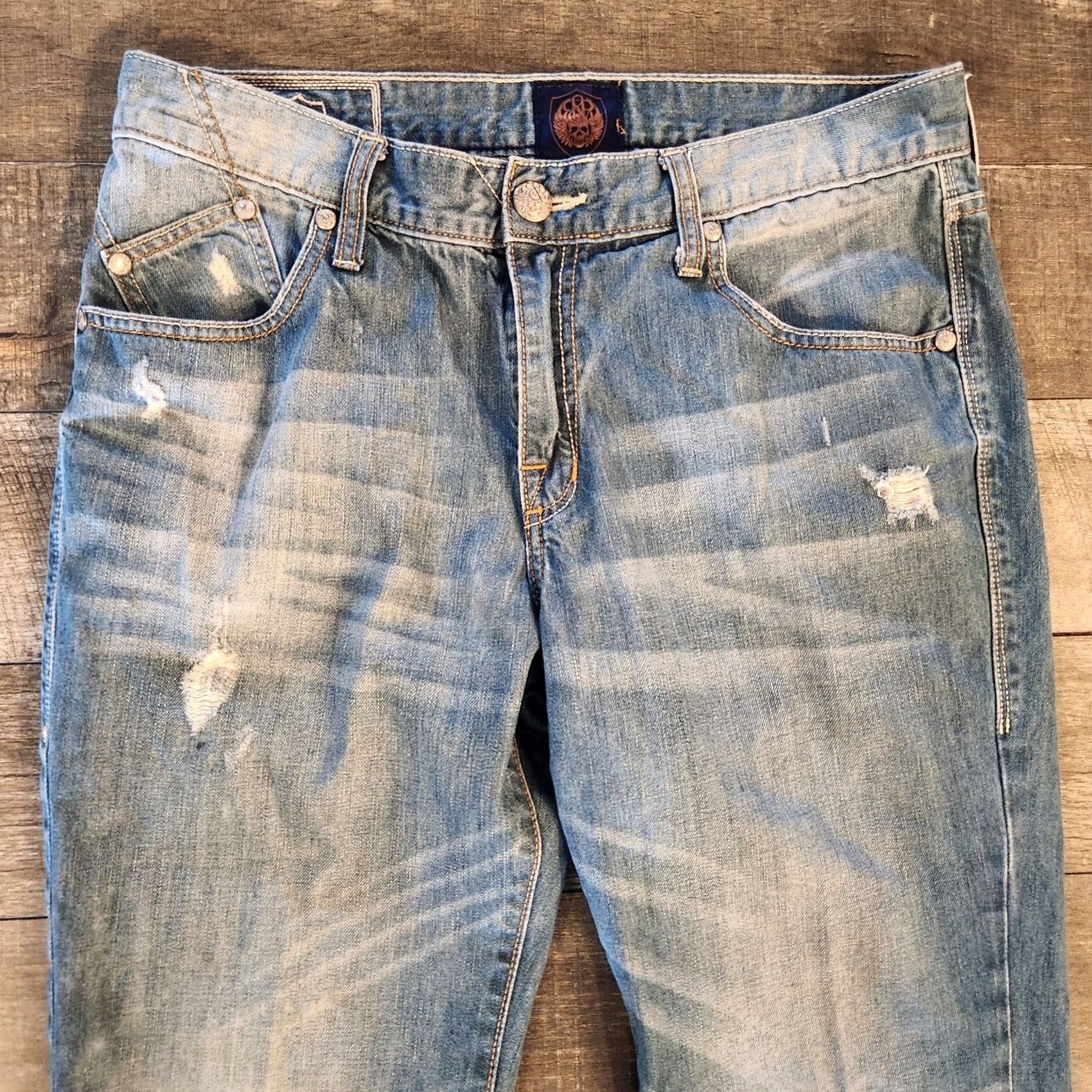 Vintage Rock & Republic Jeans Mens 34x32 Blue Denim Whiskered Distressed Straight Leg Mens Jeans Regular Fit Blue Distressed 5-Pocket Denim Straight Leg Mens Size US 34 / EU 50 - 3 Thumbnail