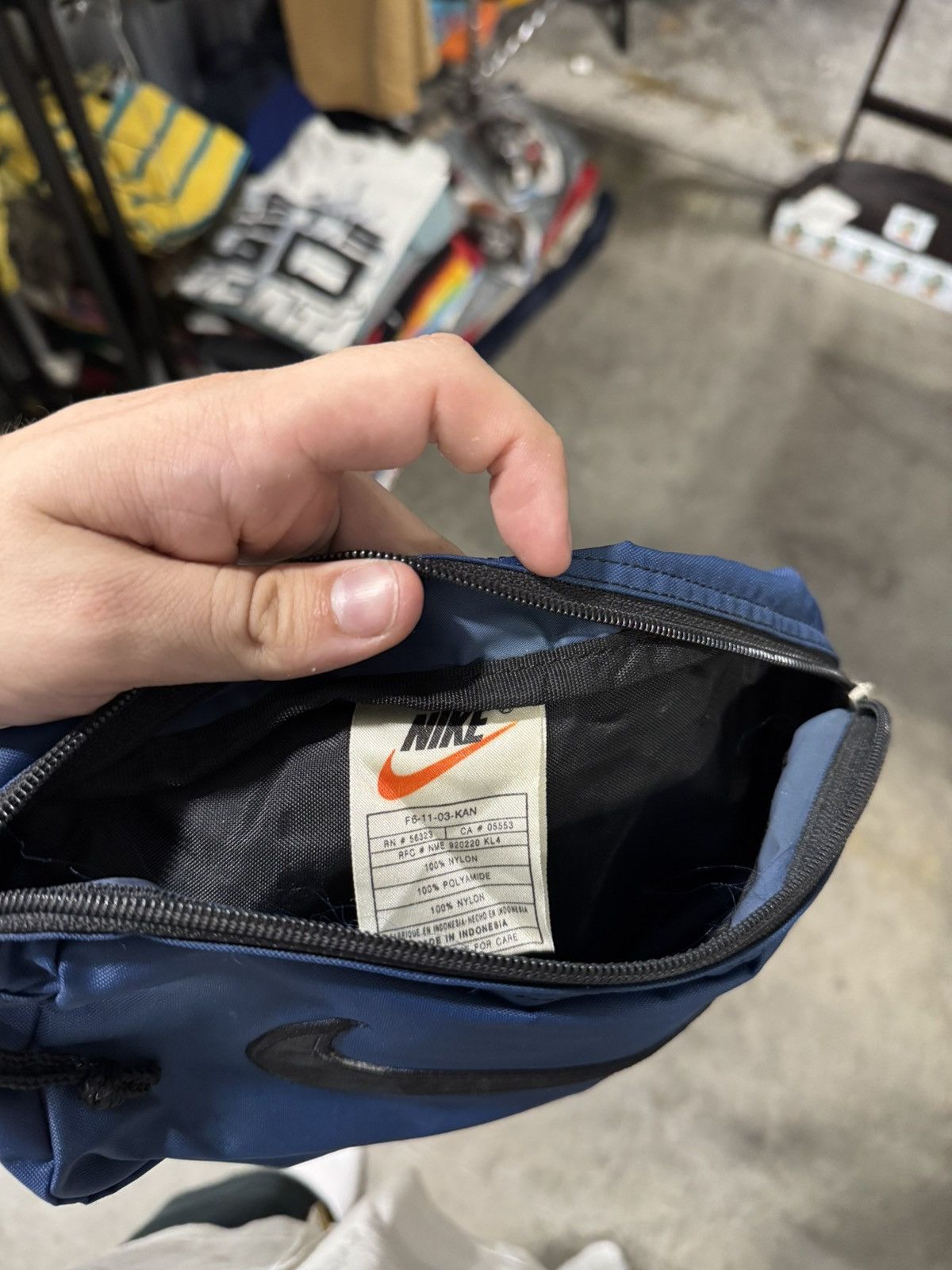 Nike 90s Vintage Nike Fanny Pack Size ONE SIZE - 3 Thumbnail