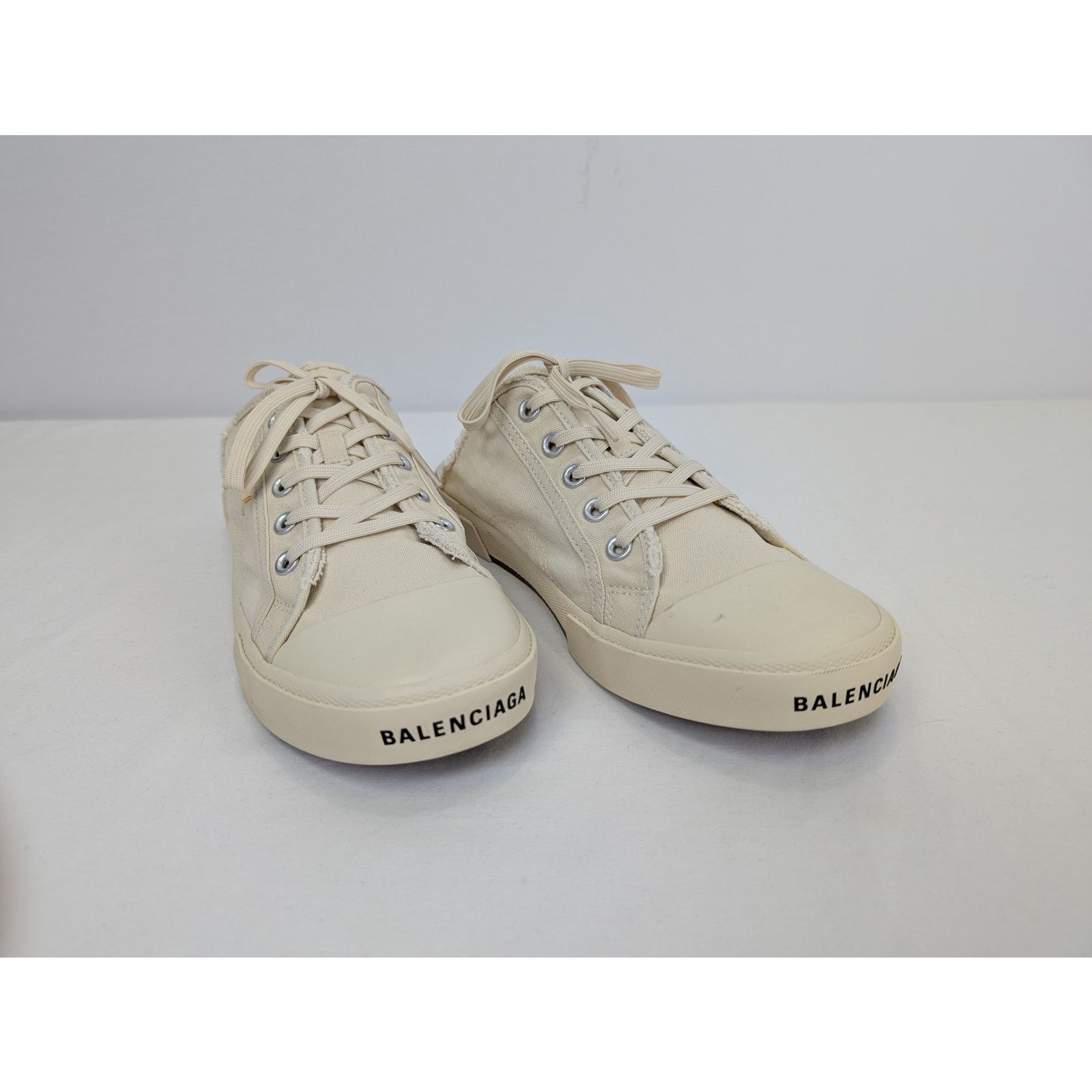 Balenciaga o1rshd1 Mule Destroyed Rubber Sole Paris Mule in White Size US 13 / EU 46 - 7 Thumbnail