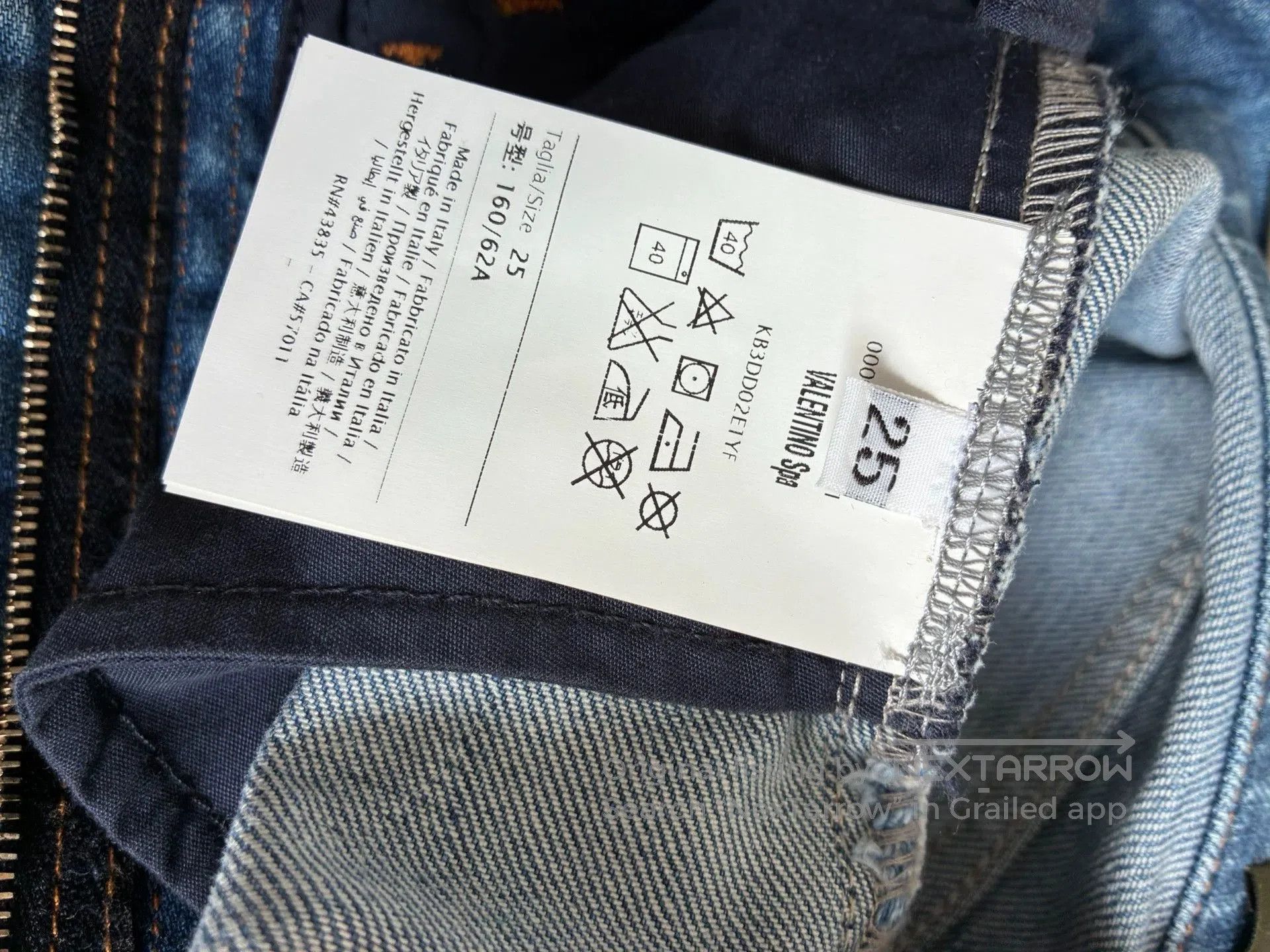 Valentino Valentino Butterfly Embroidered Denim Shorts. Size US 26 / EU 42 - 5 Thumbnail