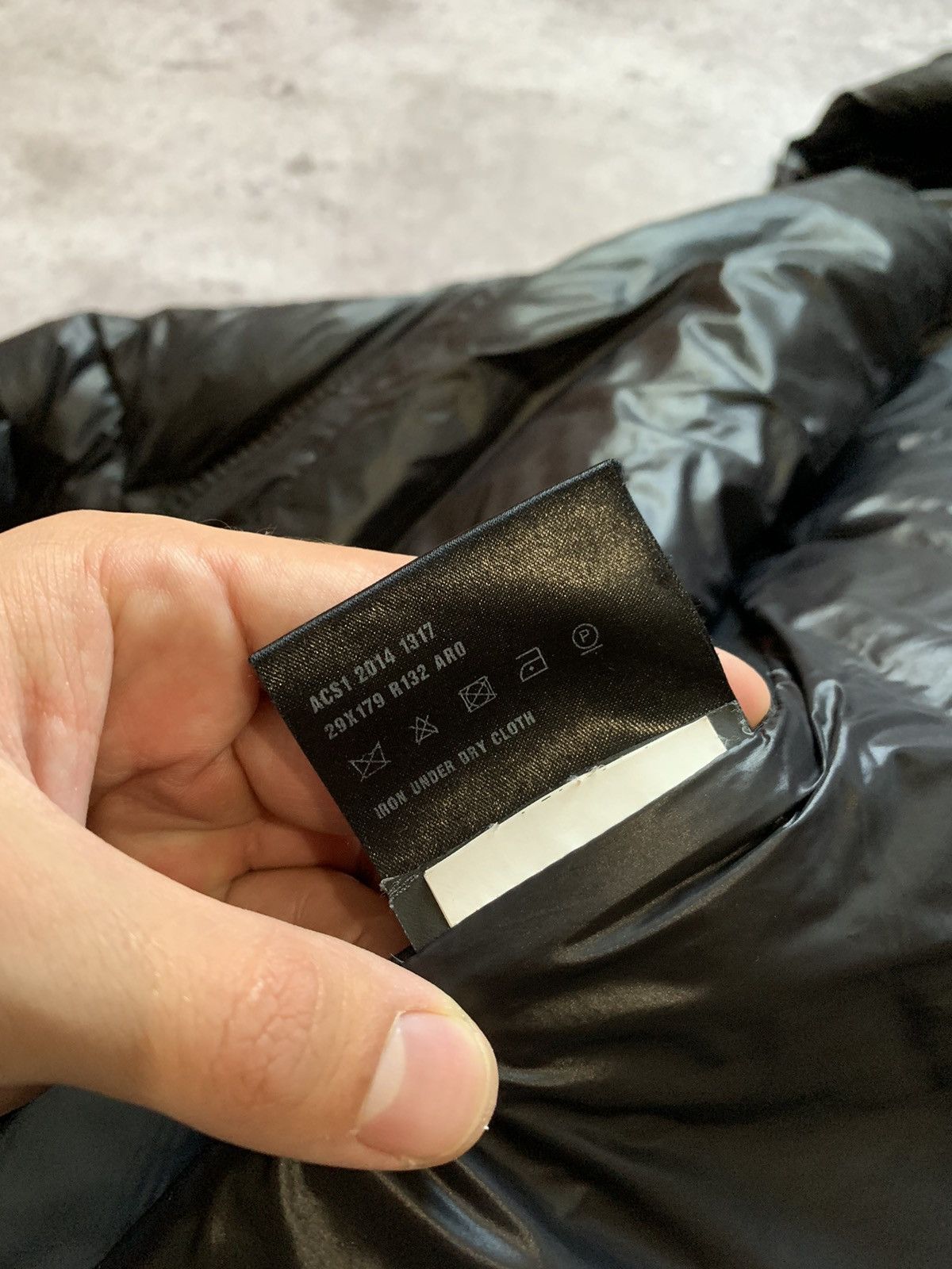 Prada Prada Sport Tech Puffer Jacket with triangle logo. Size M / US 6-8 / IT 42-44 - 8 Thumbnail