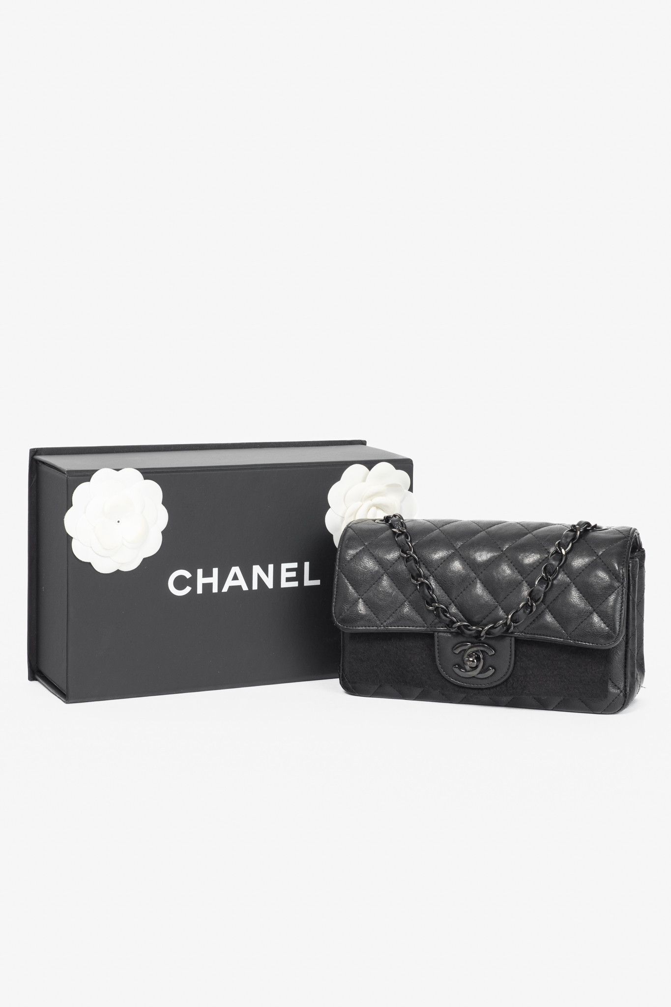 Chanel Chanel S17 Mini Classic Black Lambskin Quilted Flap Bag Size ONE SIZE - 15 Thumbnail