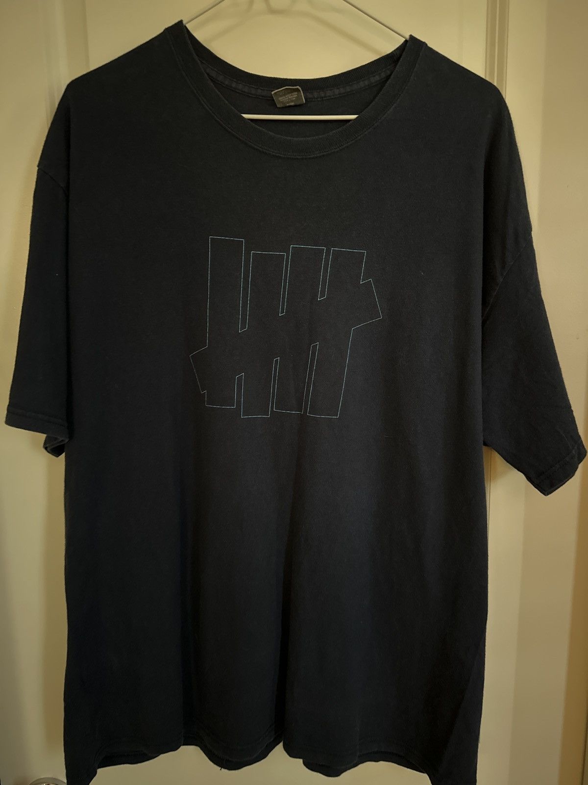 Undefeated UNDFTD T shirt Size US L / EU 52-54 / 3 - 1 Thumbnail