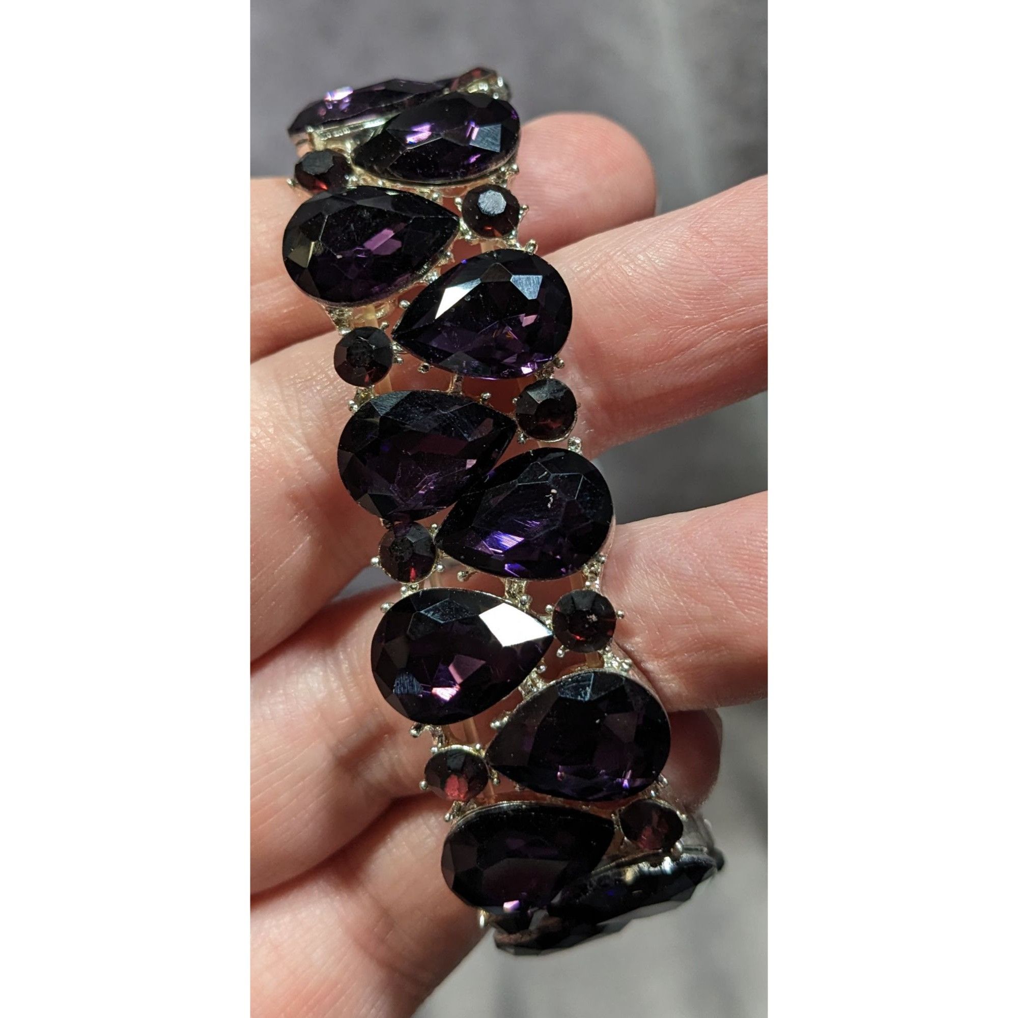 Other Elegant Glam Goth Teardrop Stretch Statement Bracelet With R Size ONE SIZE - 10 Thumbnail