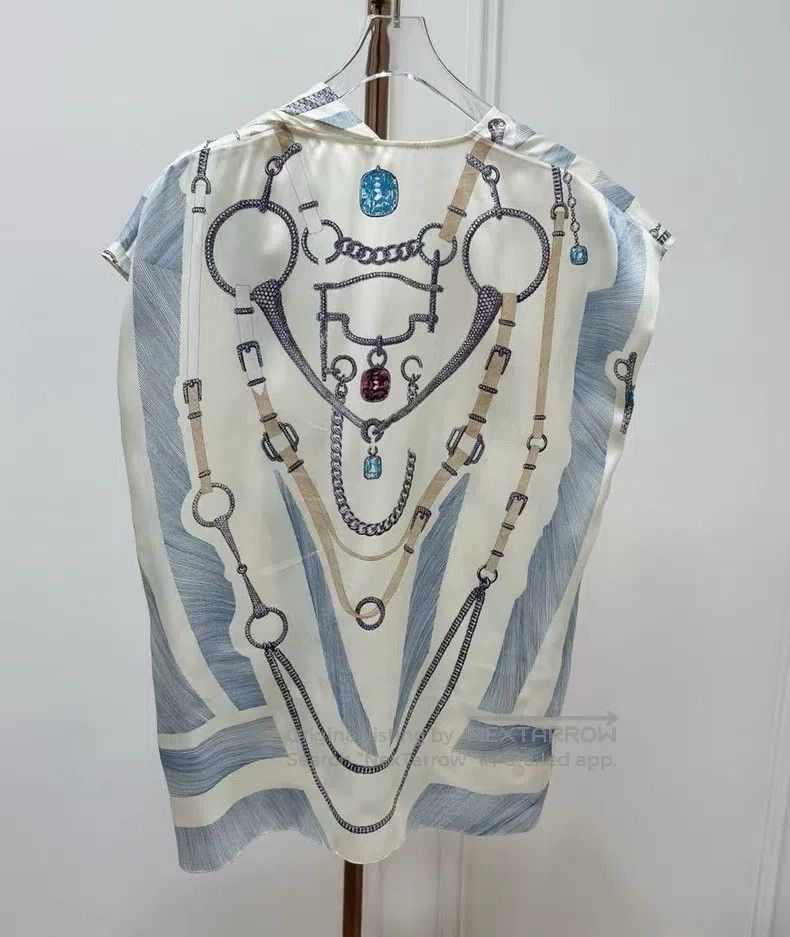 Hermes Hermes Heavyweight Silk Printed Short Sleeve Top Size XS / US 0-2 / IT 36-38 - 2 Thumbnail