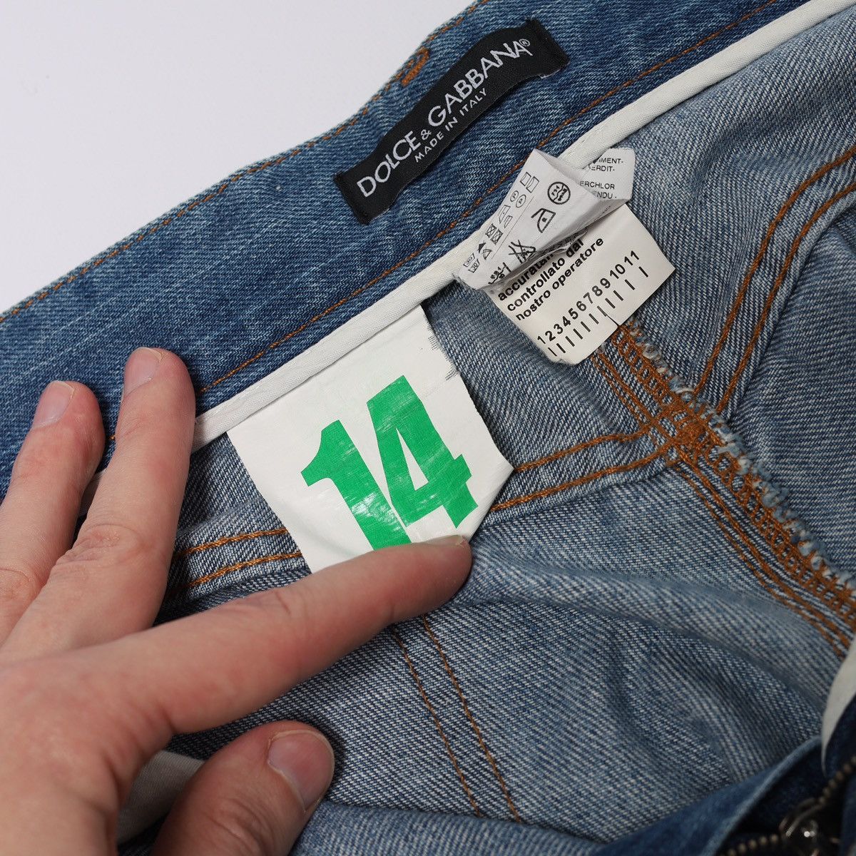Dolce & Gabbana Dolce Gabbana Fade Denim Pants Blue Jeans Metal Logo Washed Size US 34 / EU 50 - 13 Thumbnail