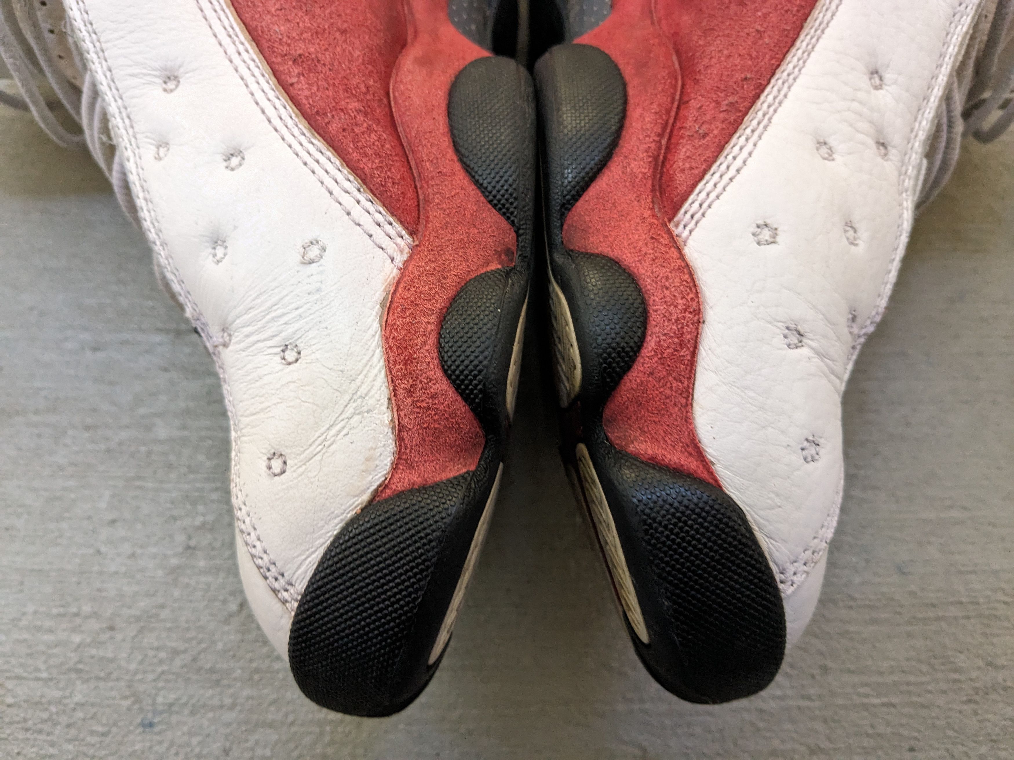 Jordan Brand Nike Air Jordan 13 Cherry Size 10.5 Chicago 414571-122 Size US 10.5 / EU 43-44 - 8 Thumbnail