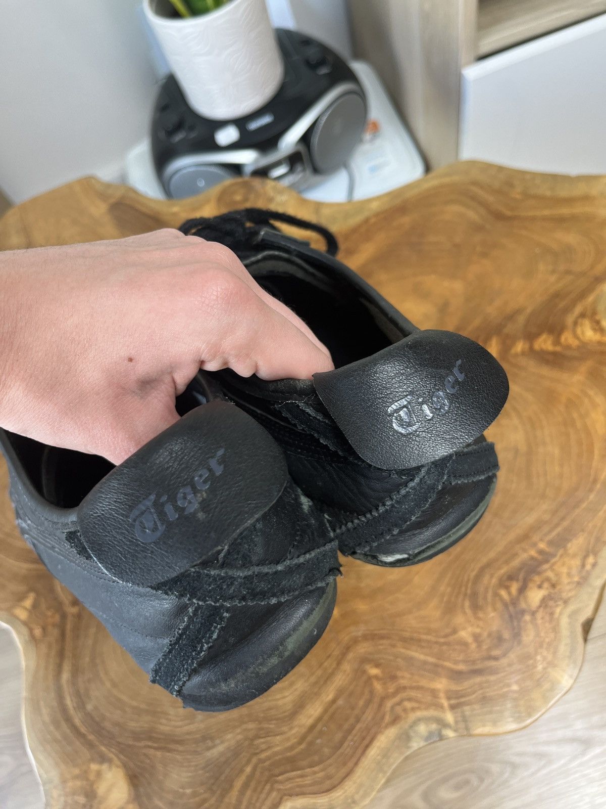 Onitsuka Tiger Vintage Onitsuka Tiger rare avant garde black japanese y2k Size US 12 / EU 45 - 5 Thumbnail