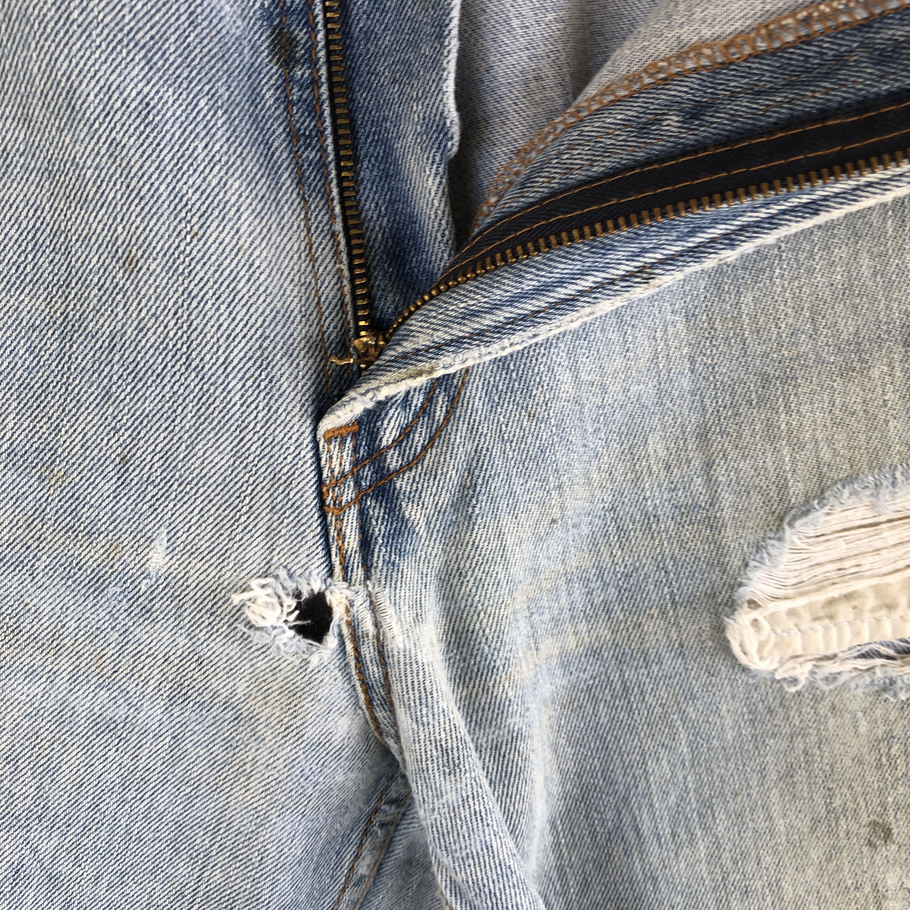 Levi's Vintage Levis Jeans Distressed Levi's 560 Sun Faded Denim Size US 32 / EU 48 - 8 Thumbnail