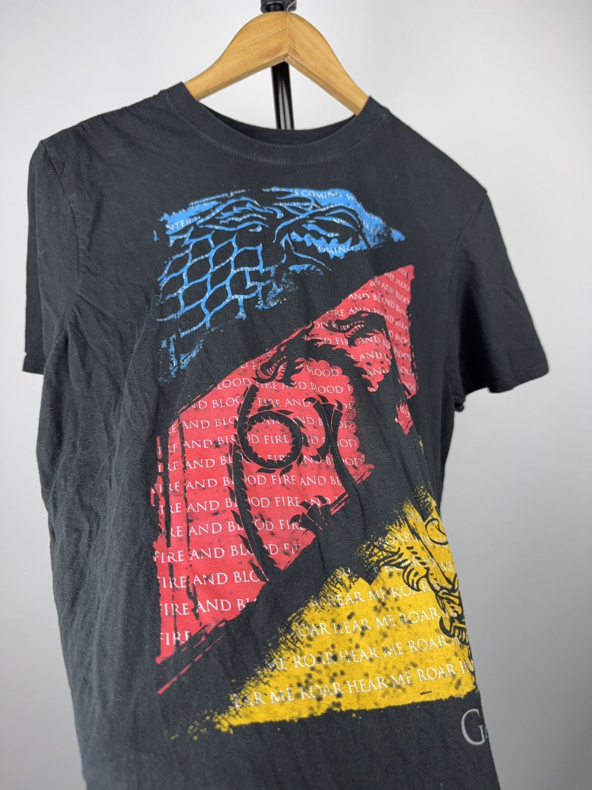 Vintage 00s Game of Thrones Art Stark Targaryen Lannister Tee L Size US L / EU 52-54 / 3 - 4 Thumbnail