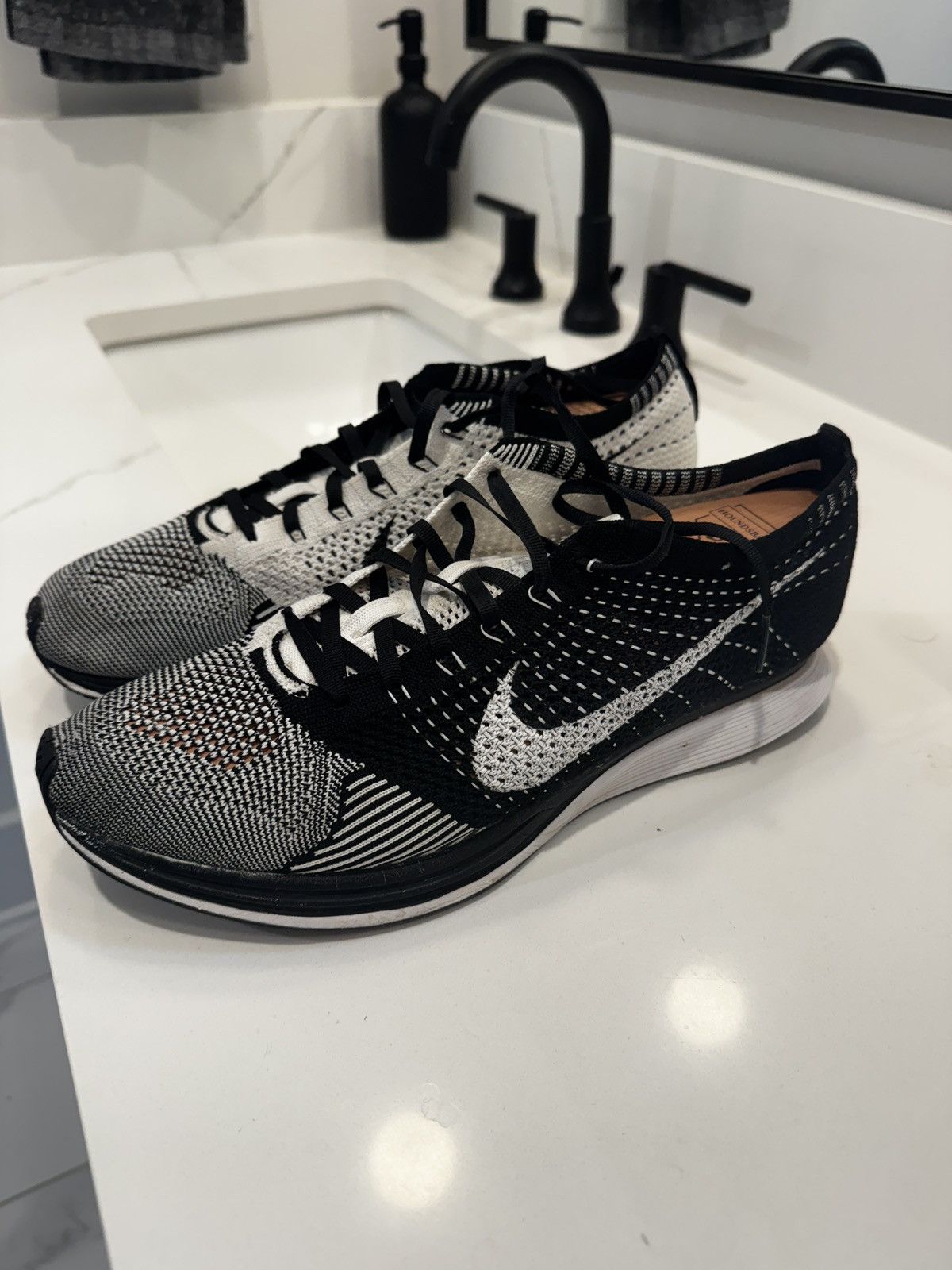 Nike Nike Flyknit Racer Black White Volt 11.5 Size US 11.5 / EU 44-45 - 2 Thumbnail