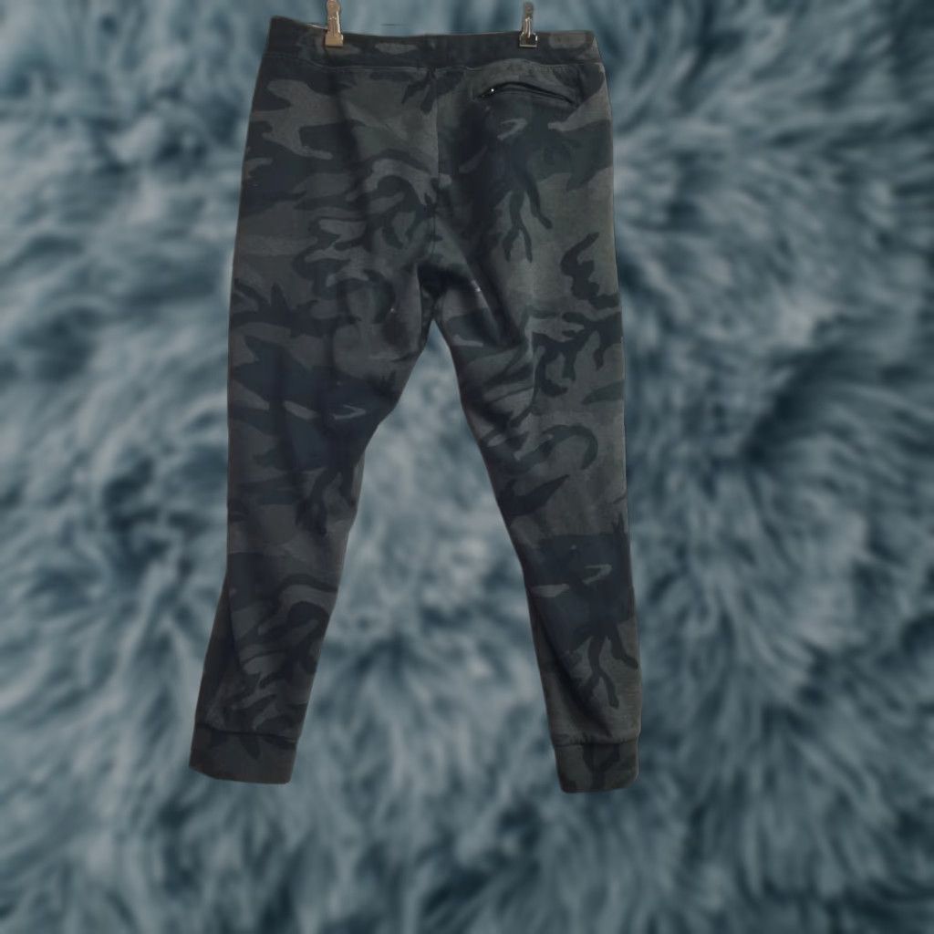 Polo Ralph Lauren Polo Ralph Lauren Sweatpants Men XL Camouflage Black See Pics Pockets Adjustable Waist 28 in Inseam Pants Casual Travel Size US XL / EU 56 / 4 - 1 Thumbnail