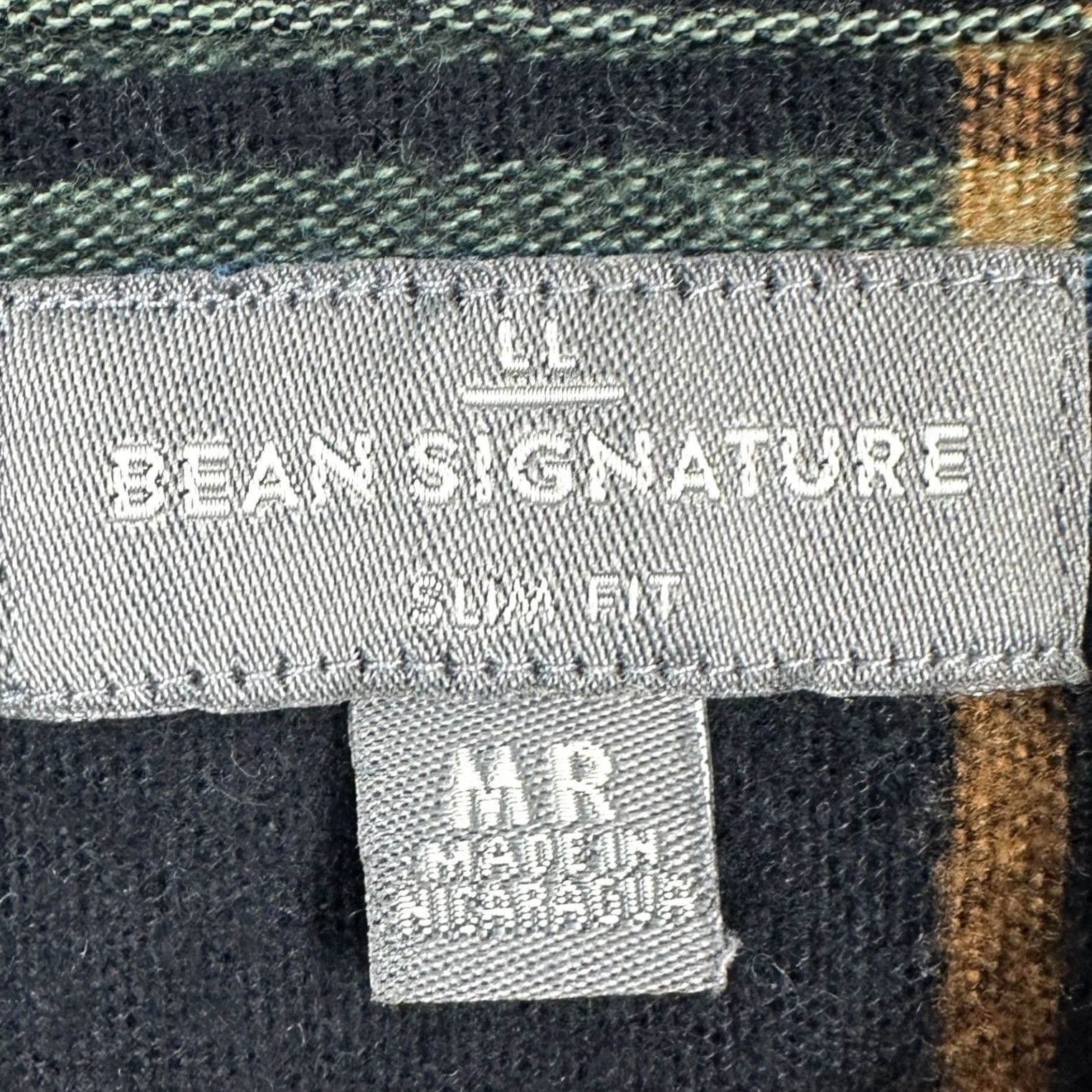 Vintage L.L. Bean Signature Shirt Mens Medium Black Slim Fit Flannel Plaid Button Up EUC Size US M / EU 48-50 / 2 - 4 Thumbnail
