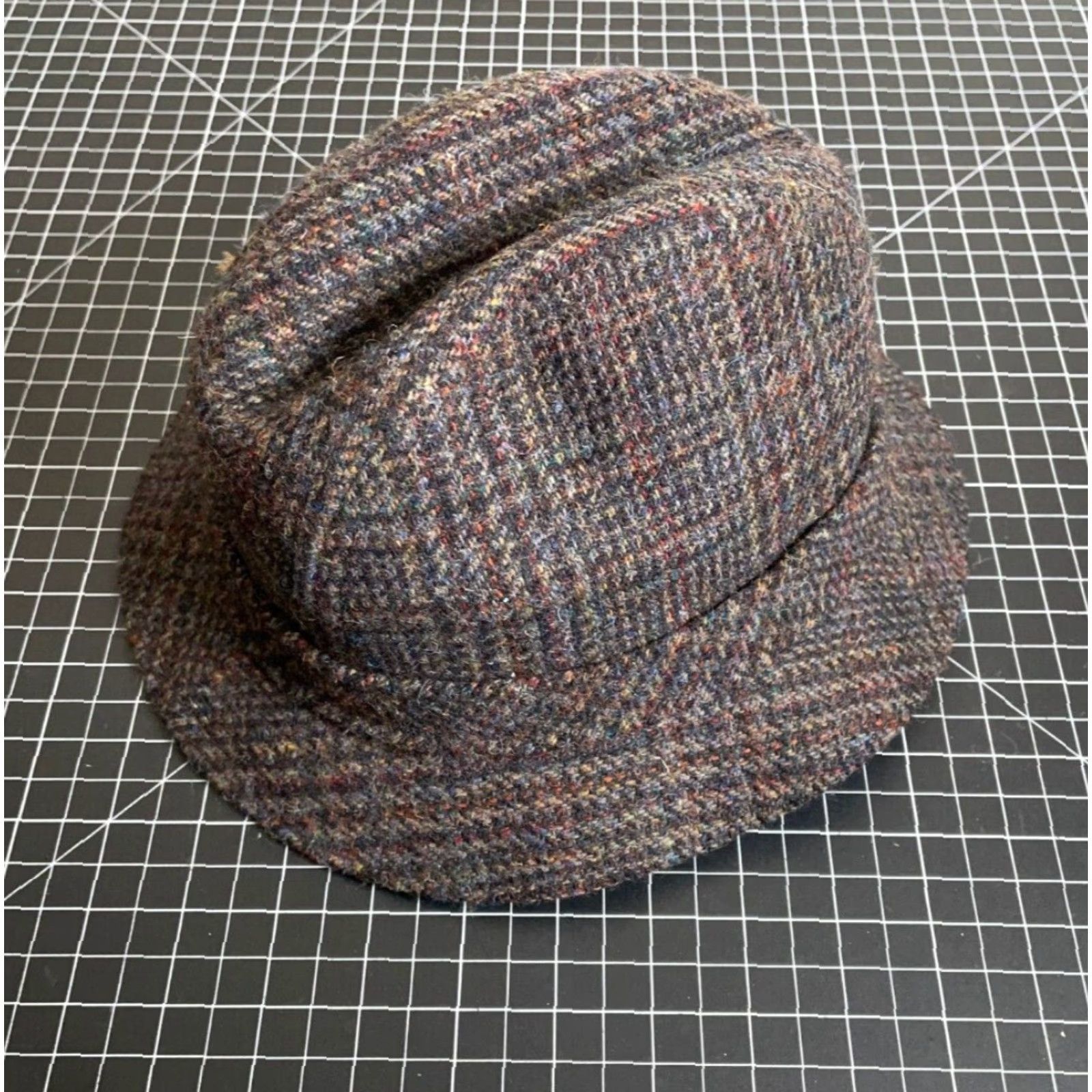 Avenue VINTAGE Dobbs Fifth Avenue Tweed Fedora 1970s Men's Medium 7 1/8 Brown Feather Size ONE SIZE - 7 Thumbnail
