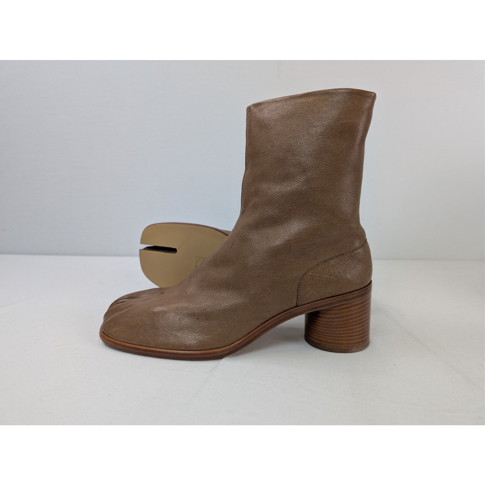 Maison Margiela o1rshd1 Tabi High Boots in Brown Size US 12 / EU 45 - 13 Thumbnail