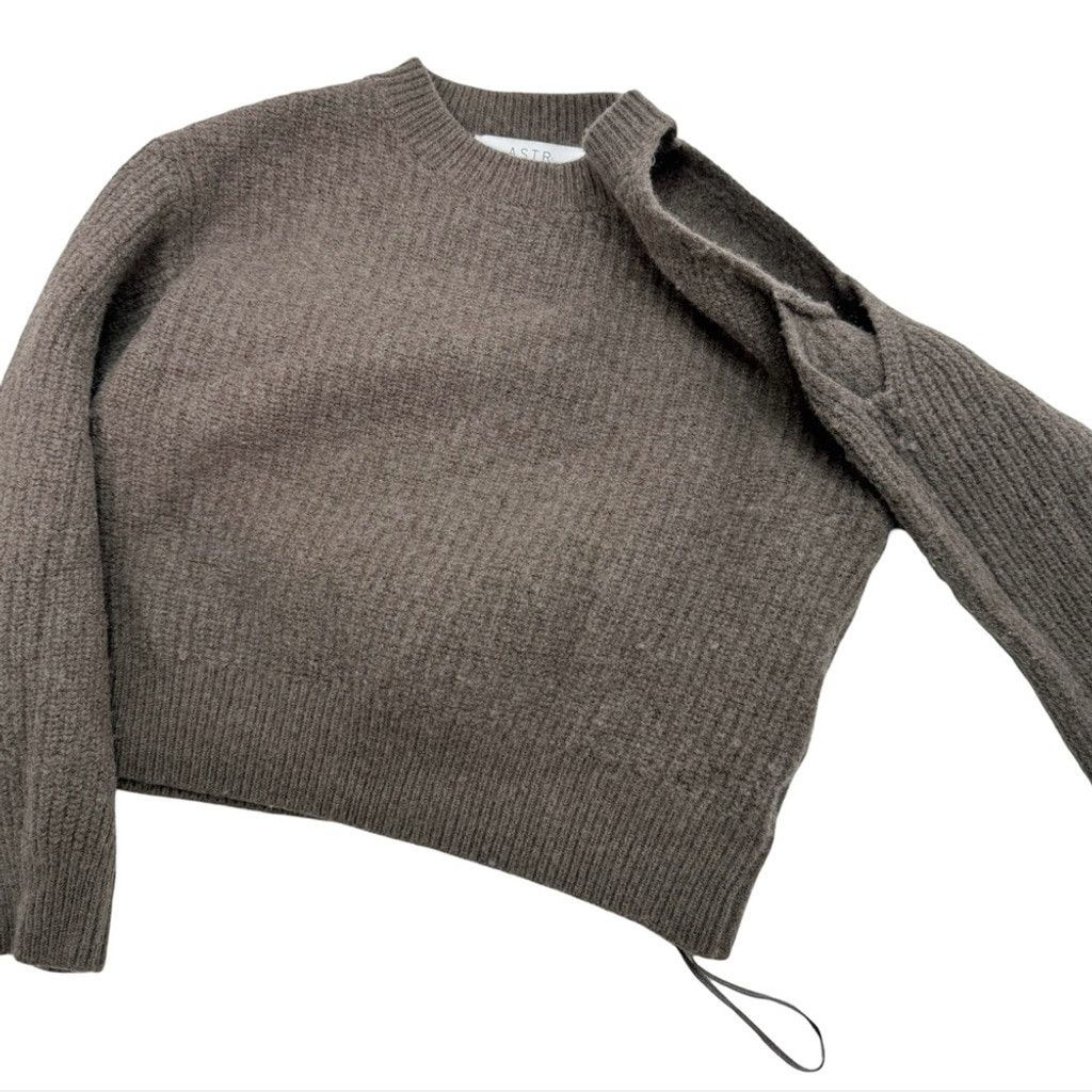 ASTR The Label ASTR THE LABEL Women Mud/Brown Cold Shoulder Wool Sweater M Size M / US 6-8 / IT 42-44 - 1 Thumbnail