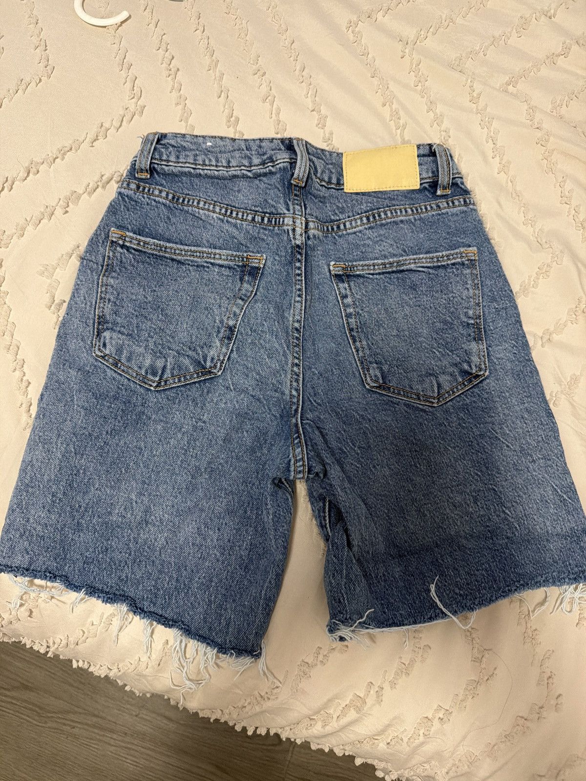 Zara Zara shorts. Size 26" / US 2 / IT 38 - 2 Thumbnail