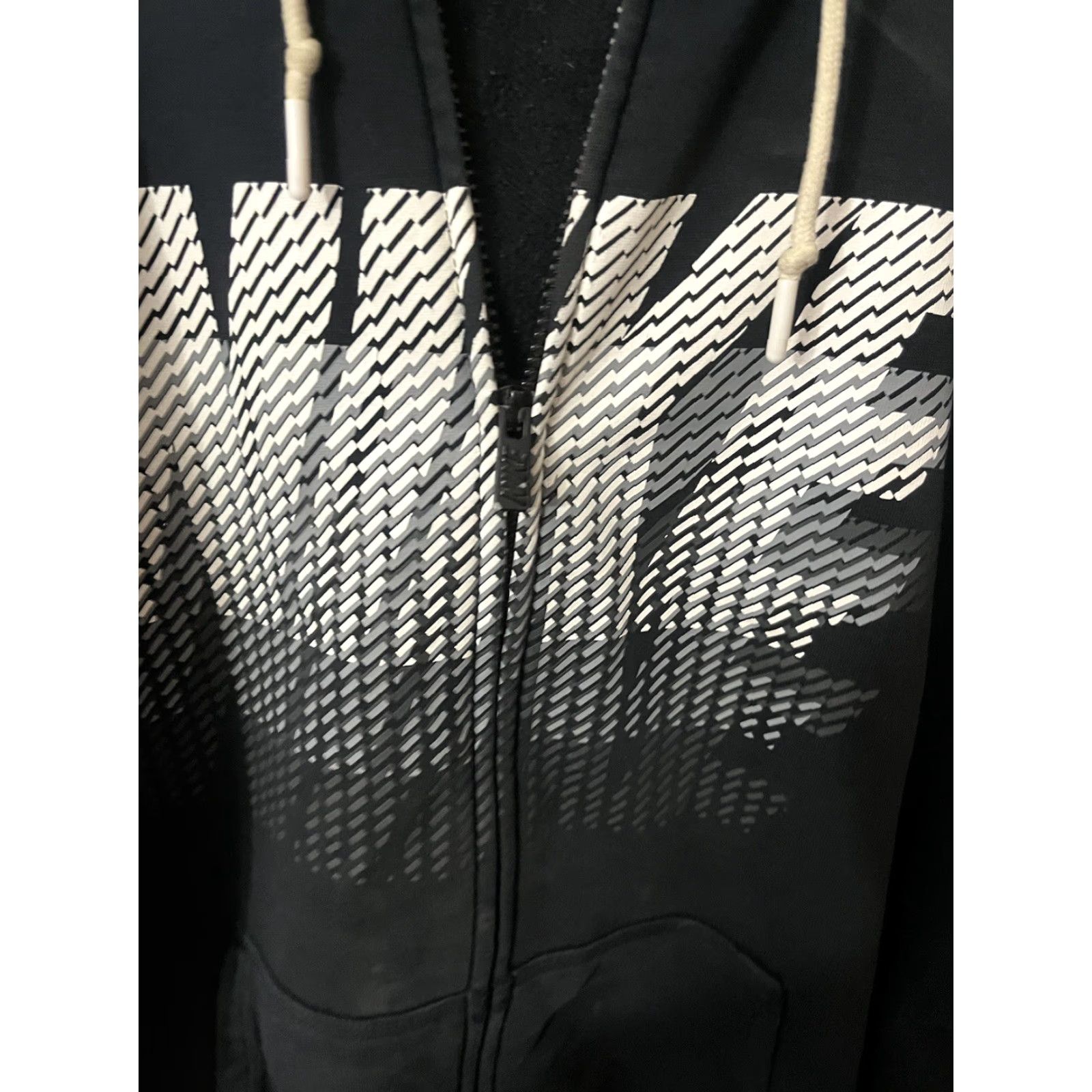 Nike Nike Hoodie Mens XL Black Full Zip Logo Fleece Jacket Sweatshirt Sportswear Nike Sportswear Hoodie Men XL Black Logo Full Zip Fleece Sweatshirt Sports Size US XL / EU 56 / 4 - 2 Thumbnail