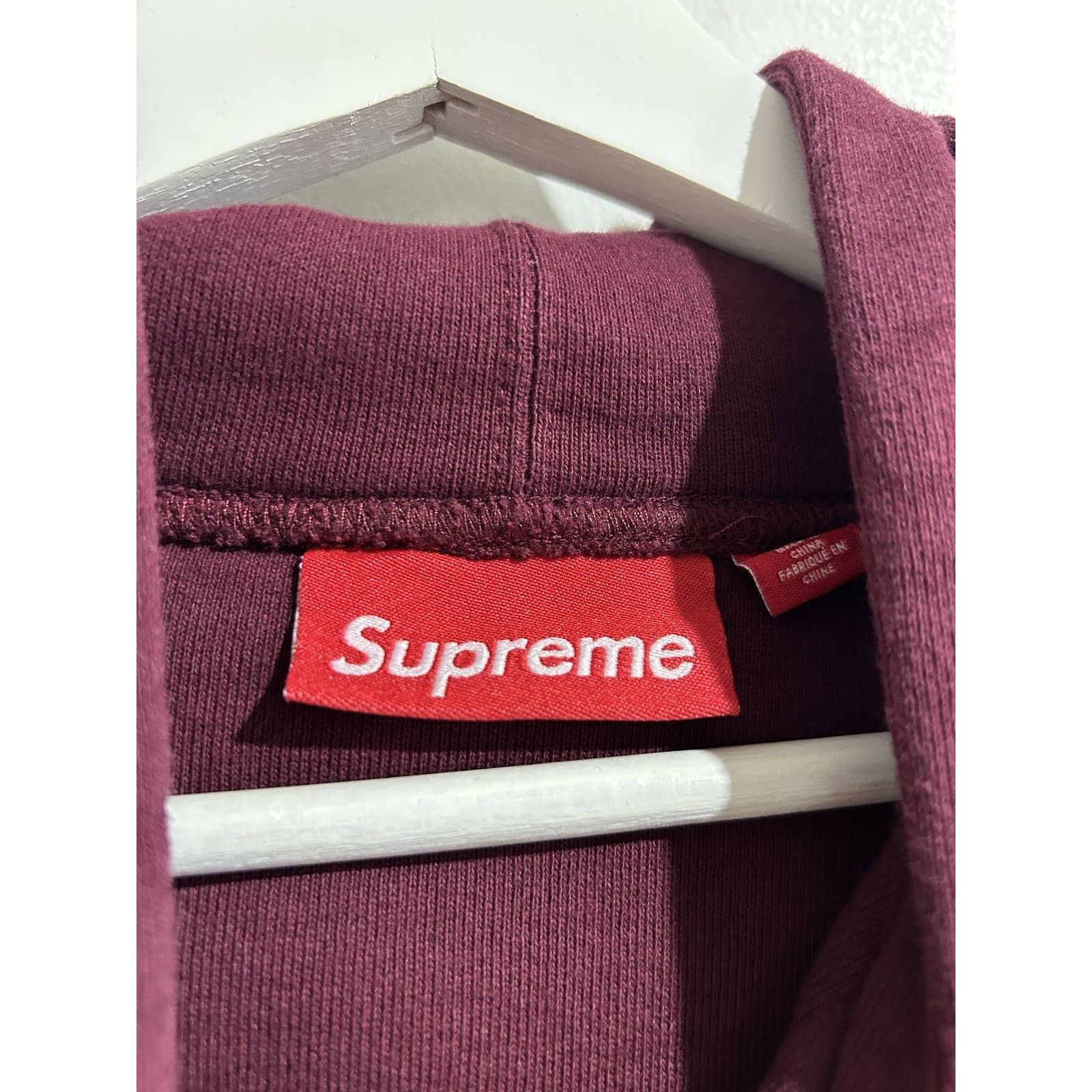 Supreme SUPREME BURGUNDY OVERLOCK HOODIE SIZE LARGE Size US L / EU 52-54 / 3 - 6 Thumbnail