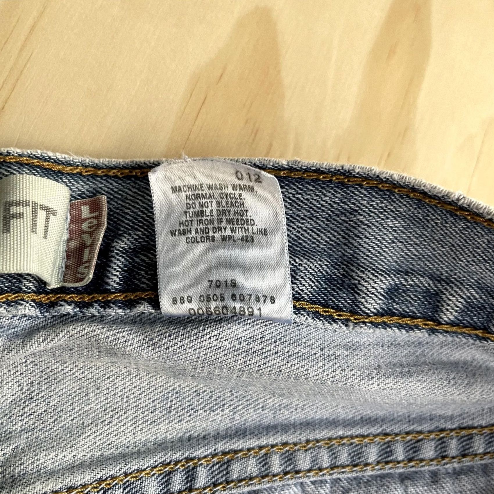 Levi's Y2K Levis 560 Comfort Fit Jeans Mens 32x32 Light Wash Distressed Tapered Denim Size US 32 / EU 48 - 4 Thumbnail