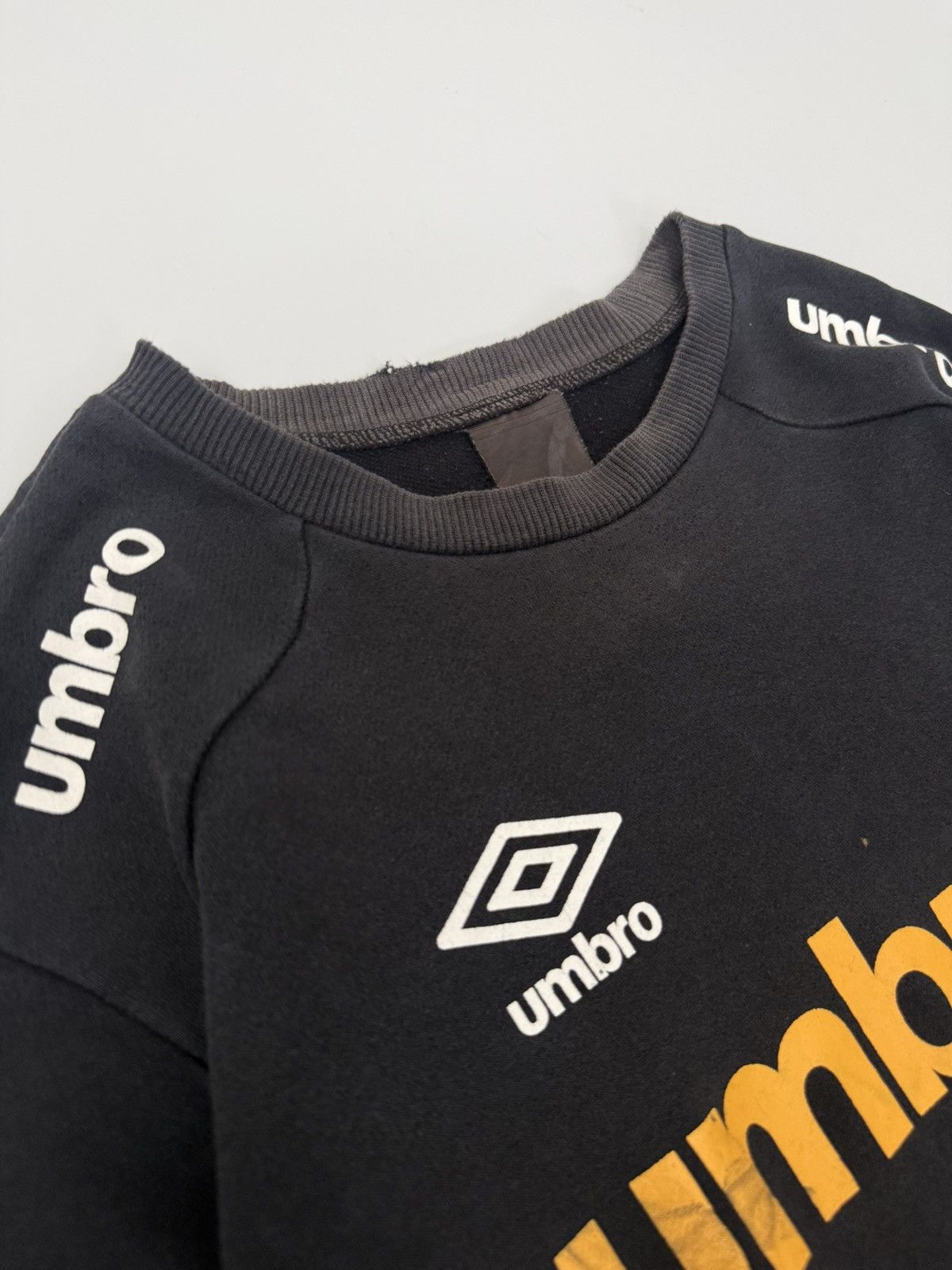 Umbro 🔥 Y2K UMBRO Distressed Faded Sweatshirt Size US S / EU 44-46 / 1 - 7 Thumbnail