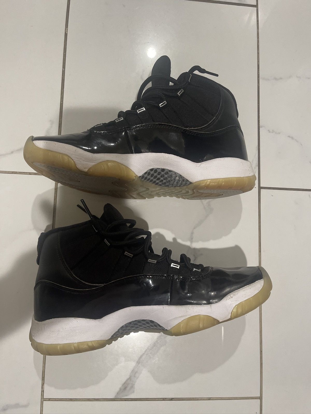 Jordan Brand Jordan 11 Jubilee 9.5 Size US 9.5 / EU 42-43 - 2 Thumbnail