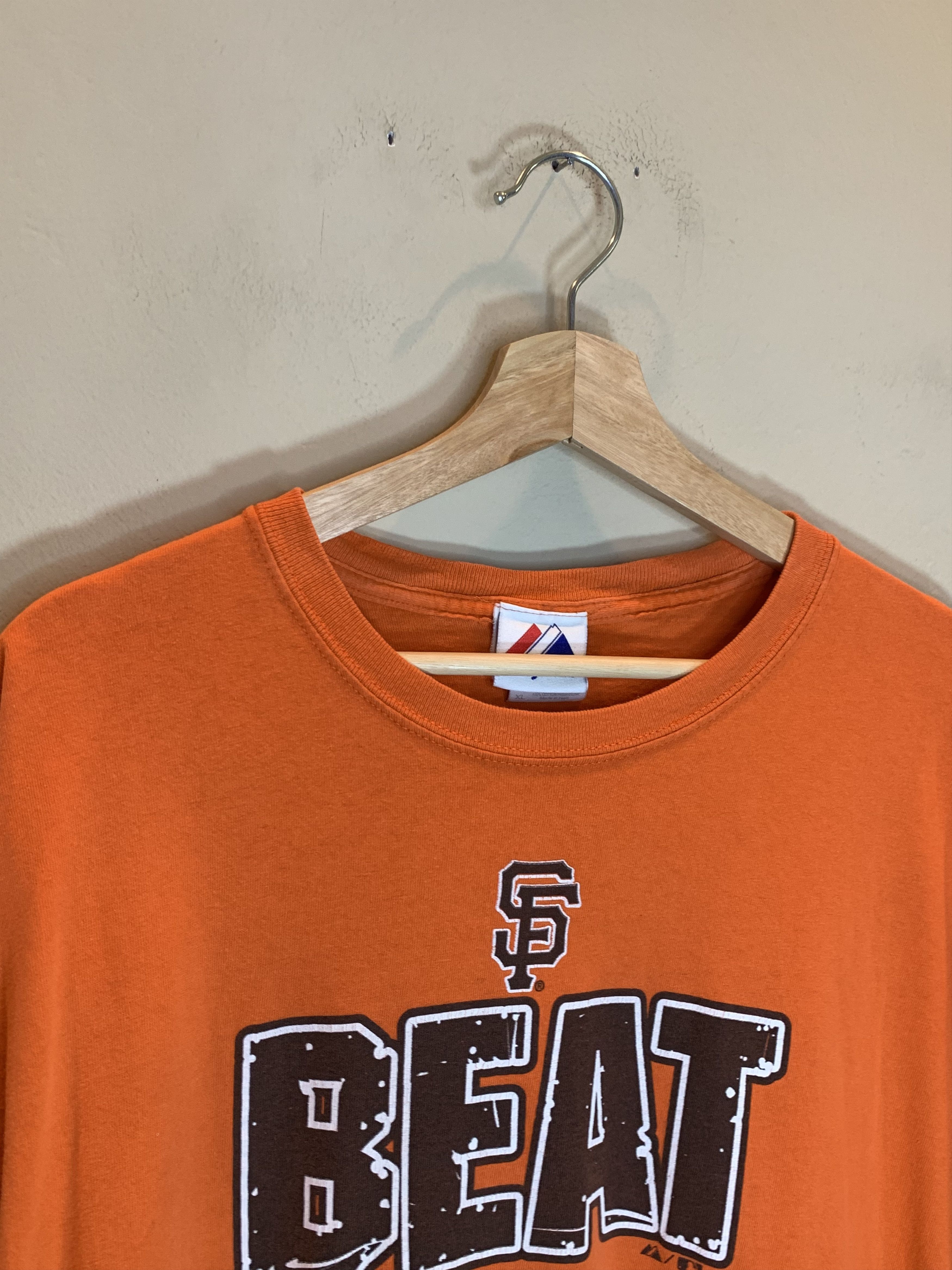 Majestic RARE Vintage San Francisco Giants SF Beat LA Dodgers T-Shirt Size US XL / EU 56 / 4 - 4 Thumbnail