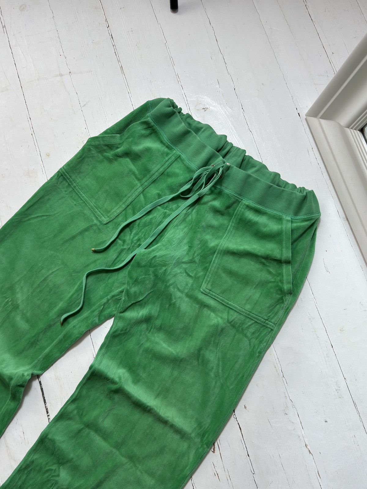Juicy Couture VINTAGE VELOUR JUICY COUTURE 2000s GREEN PANTS Size 32" / US 10 / IT 46 - 7 Thumbnail