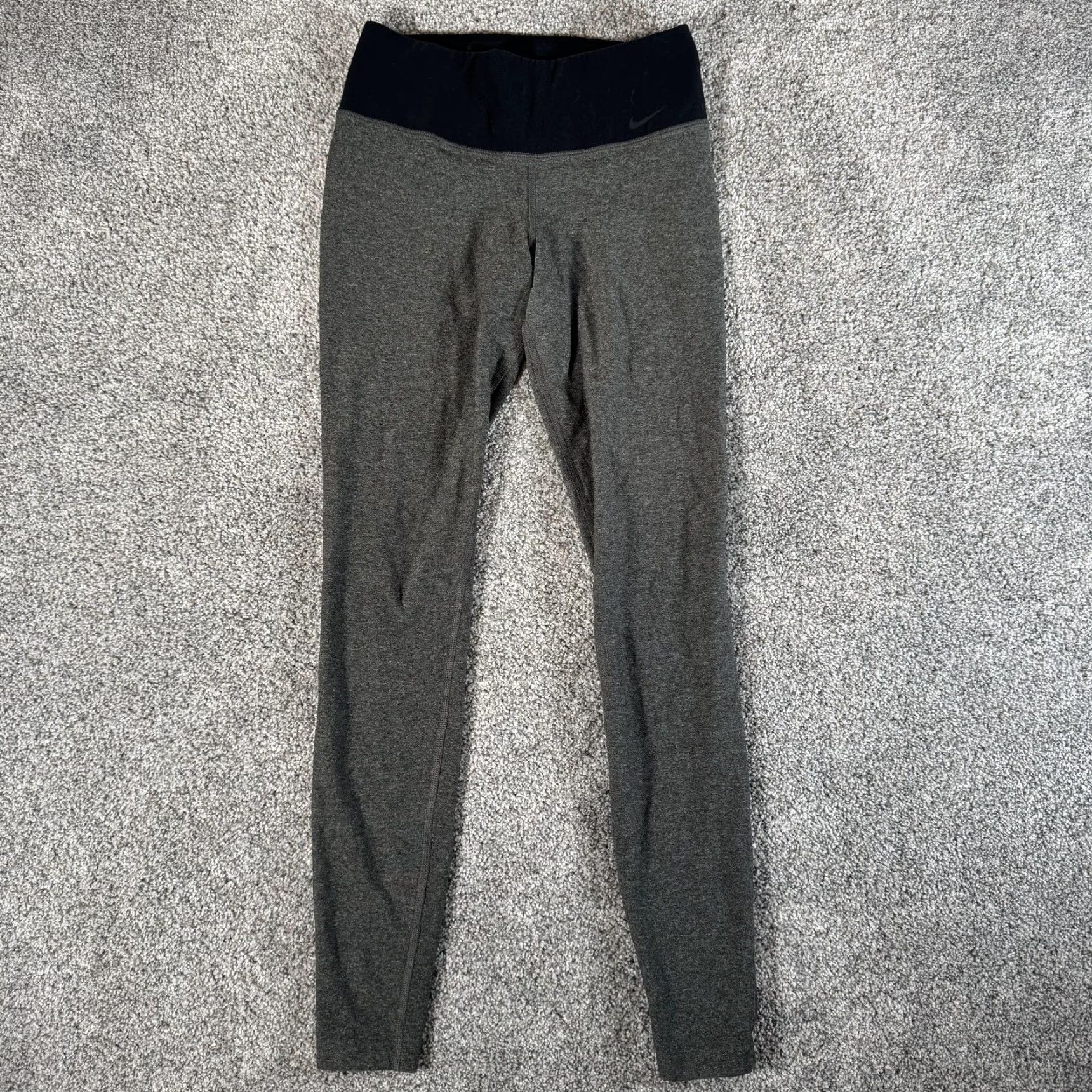 Nike VINTAGE Nike Leggings Womens XS Gray Dri-FIT Legend 2.0 Tight Yoga Running 548510-071 Size 26" / US 2 / IT 38 - 2 Thumbnail