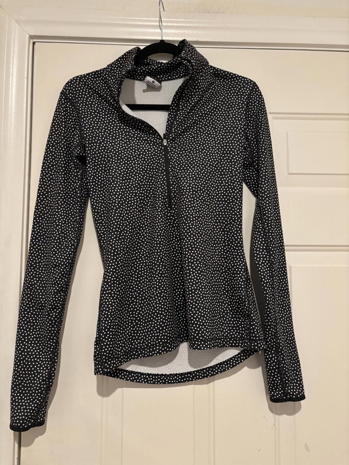 Nike Womens sz S black/white Nike Dri Fit athletic top #560 Size S / US 4 / IT 40 - 1 Thumbnail