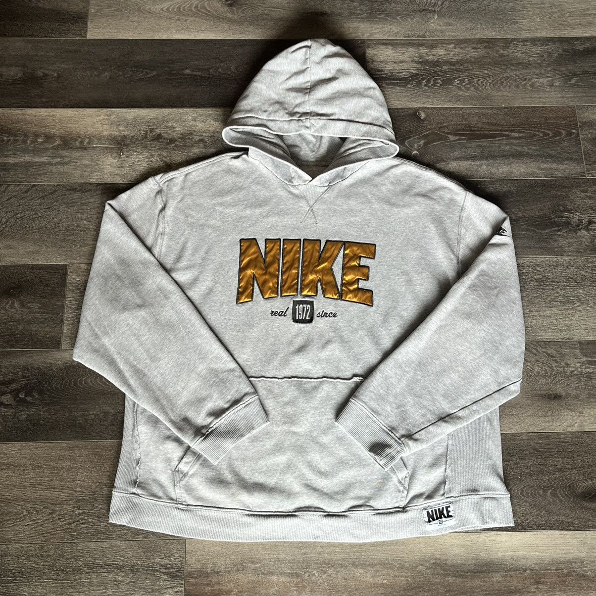 Nike Vintage 2000s Nike Gold Patch Embroidered Swoosh Logo Hoodie Size US XXL / EU 58 / 5 - 1 Thumbnail