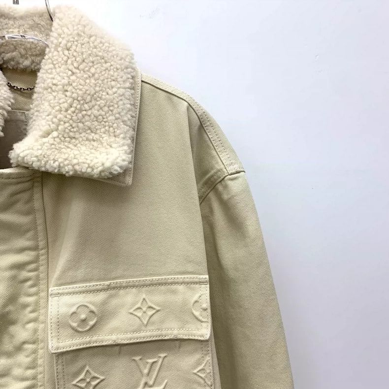 Louis Vuitton Louis Vuitton Off-white logo full-print embossed denim jac Size US L / EU 52-54 / 3 - 3 Thumbnail