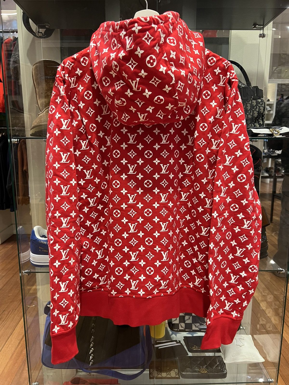 Louis Vuitton × Supreme Supreme Louis Vuitton Box Logo Hoodie Red Size US XXL / EU 58 / 5 - 10 Thumbnail
