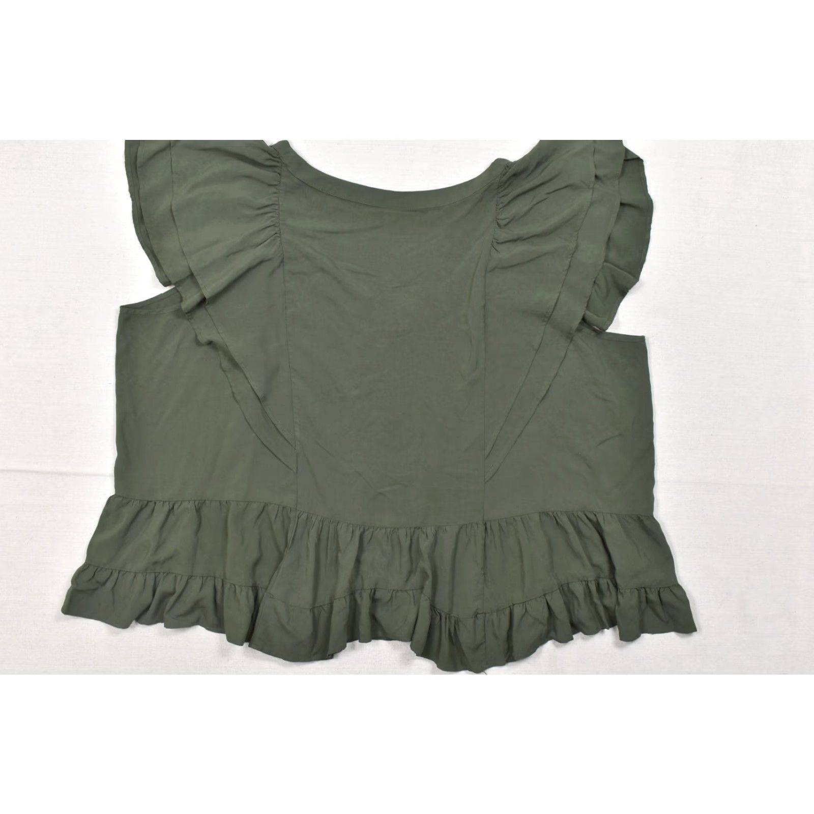 Torrid Torrid Blouse Women Plus Size 6 Olive Green Rayon Flutter Sleeve Peplum V-Neck Pullover Short Sleeve Casual Spring Summer Fall Size M / US 6-8 / IT 42-44 - 2 Thumbnail