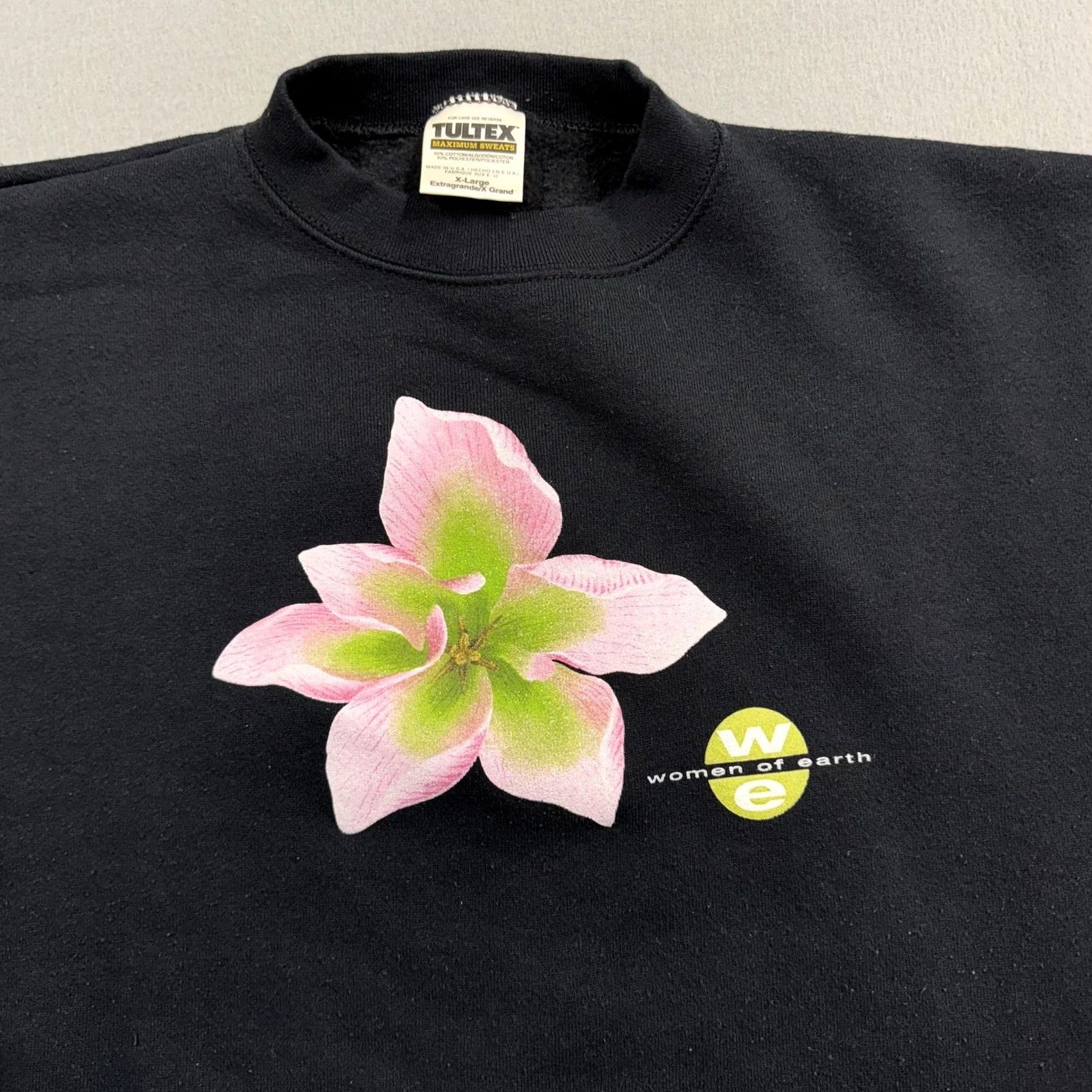 Tultex Vintage Avon Crewneck Sweatshirt Womens XL Black Floral Logo Tultex 90s Sweatshirt Cotton Polyester Fleece Graphic Print Size XL / US 12-14 / IT 48-50 - 3 Thumbnail