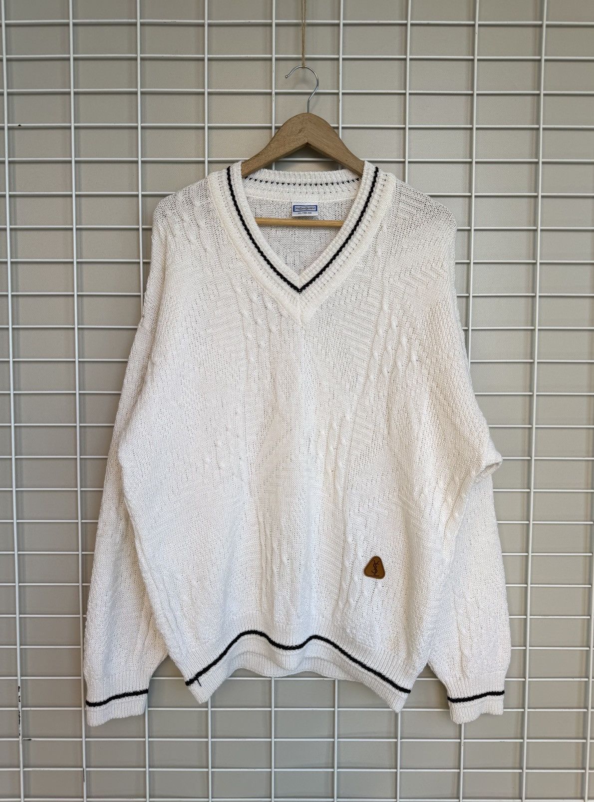 Yves Saint Laurent Yves Saint Laurent V-Neck Vintage Knit Sweater Mens Size XL Size US XL / EU 56 / 4 - 1 Thumbnail