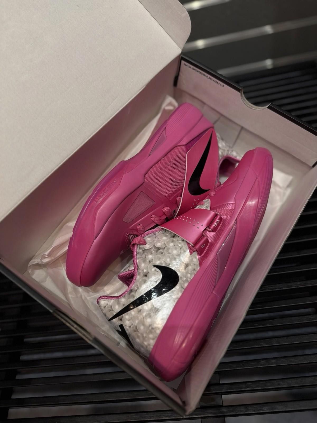 Nike Size 9 - Nike Zoom KD 4 “Aunt Pearl” - (HF9098-600) Size US 9 / EU 42 - 11 Thumbnail