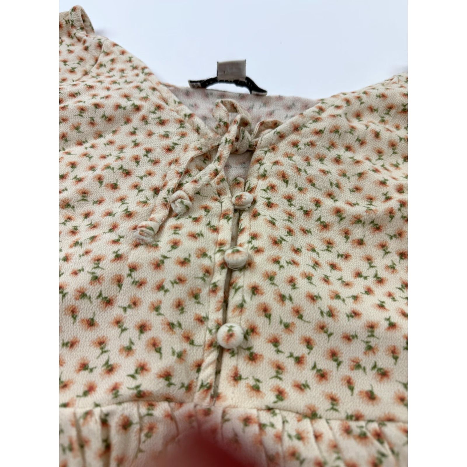 American Eagle Outfitters American Eagle Dress Womens Small White Floral Long Sleeve Henley Tiered Ruffle Size S / US 4 / IT 40 - 2 Thumbnail