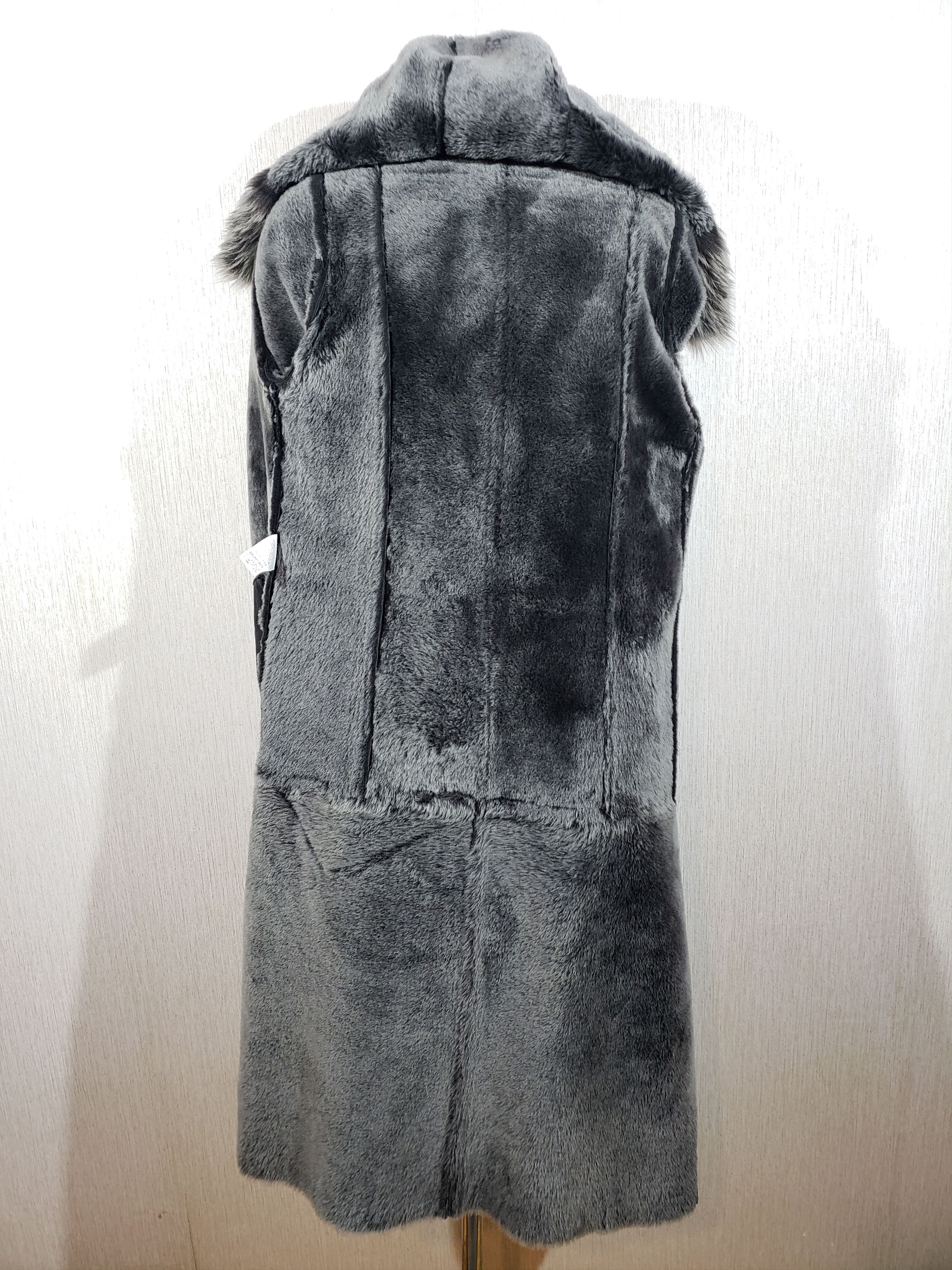 Other Stylish black sheepskin coat with a luxurious warm hood. Size M / US 6-8 / IT 42-44 - 7 Thumbnail
