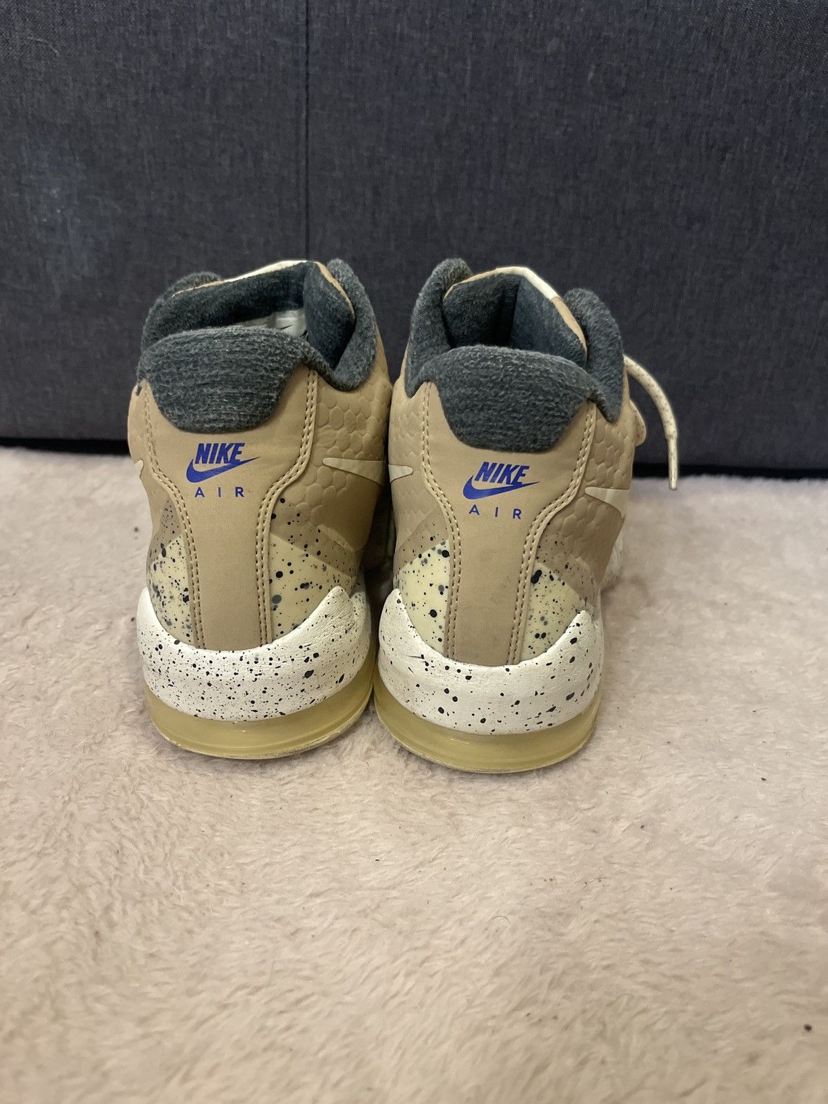 Nike Beige Nike shoes with black speckles on the bottom Size US 6.5 / IT 36.5 - 4 Thumbnail