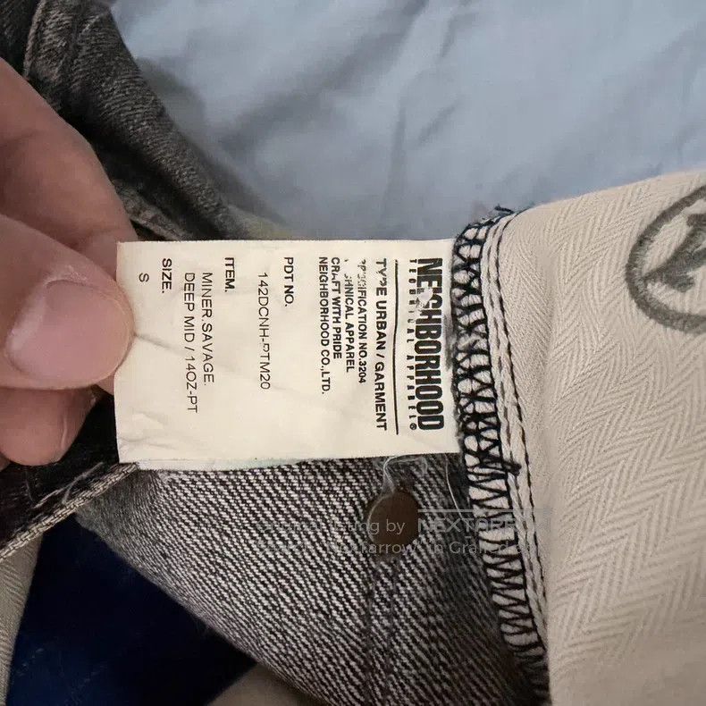 Neighborhood Neighborhood size S Jeans Size US 26 / EU 42 - 7 Thumbnail