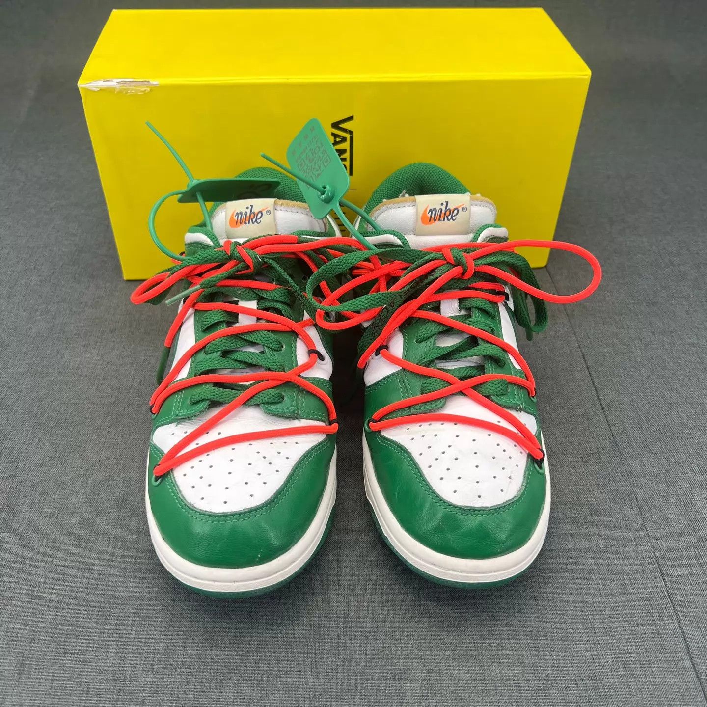 Nike OW x Nike Dunk Low White Green 40.5 Boxed CH18629 Size US 7.5 / EU 40-41 - 4 Thumbnail