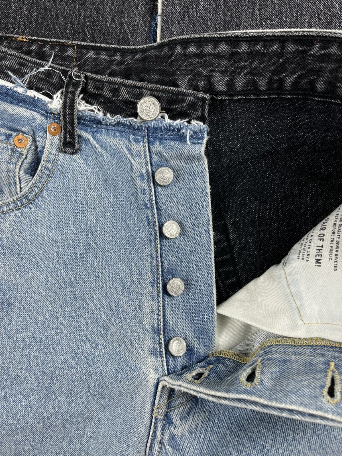 Levi's × Vetements SS19 Vetements Reworked Distressed Levi’s Denim Jeans Size US 28 / EU 44 - 11 Thumbnail